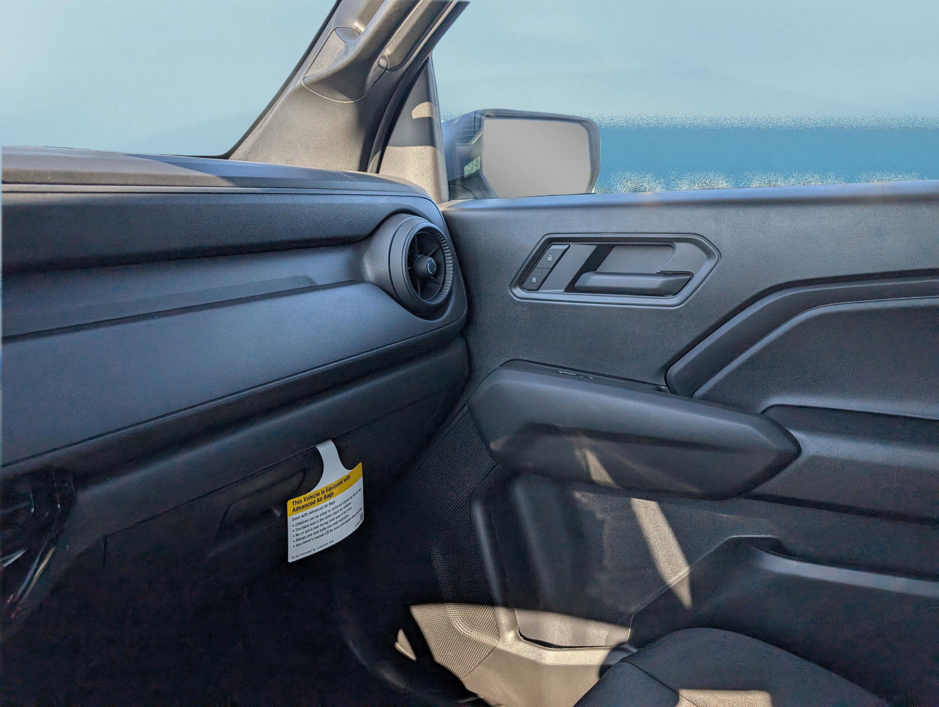 2025 Chevrolet Colorado WT/LT