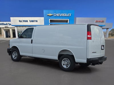 2025 Chevrolet Express Cargo WT