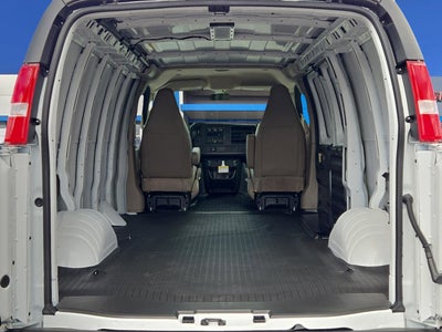 2025 Chevrolet Express Cargo WT