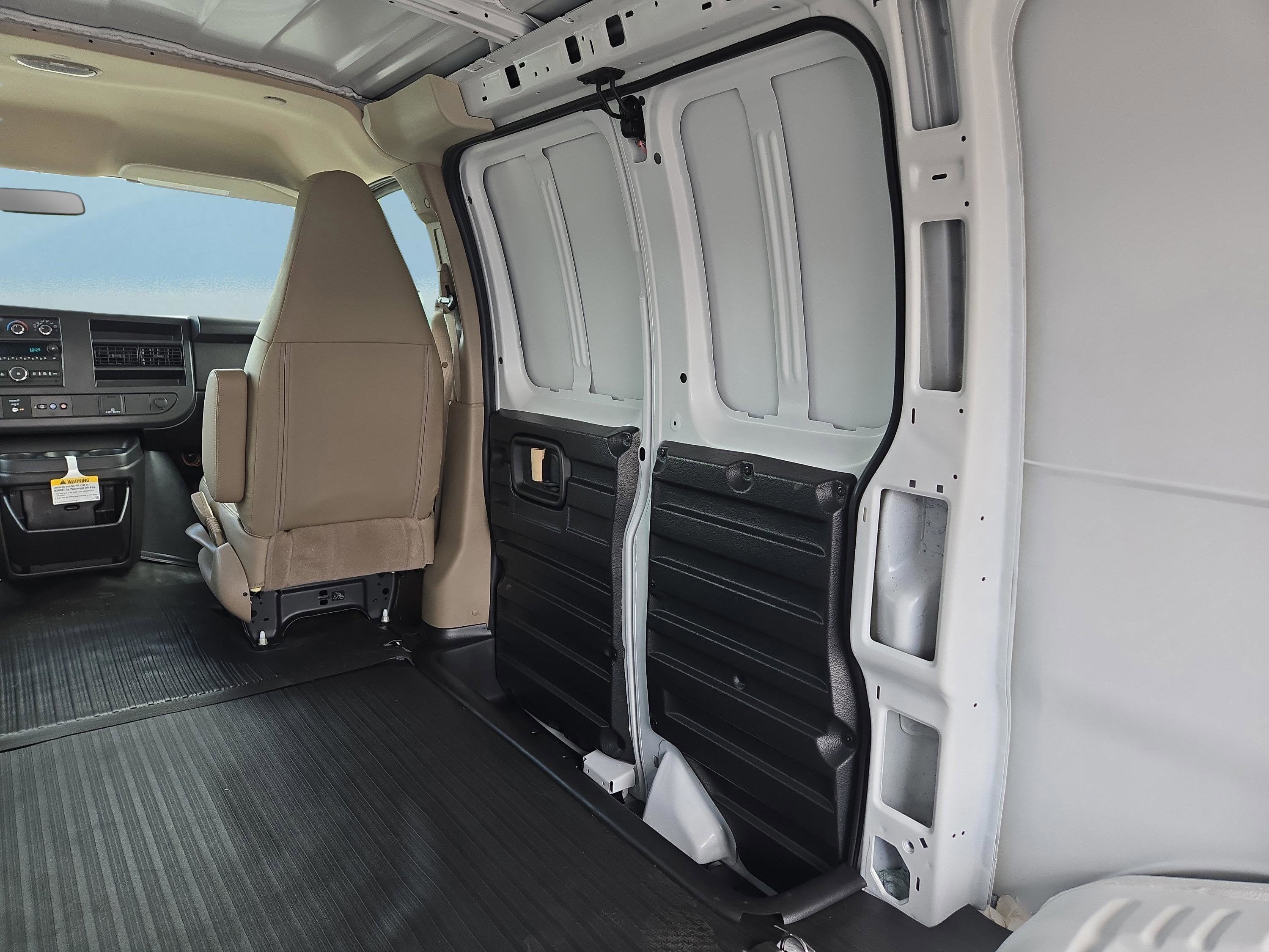 2025 Chevrolet Express Cargo WT