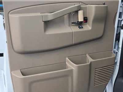 2025 Chevrolet Express Cargo WT