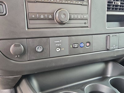 2025 Chevrolet Express Cargo WT