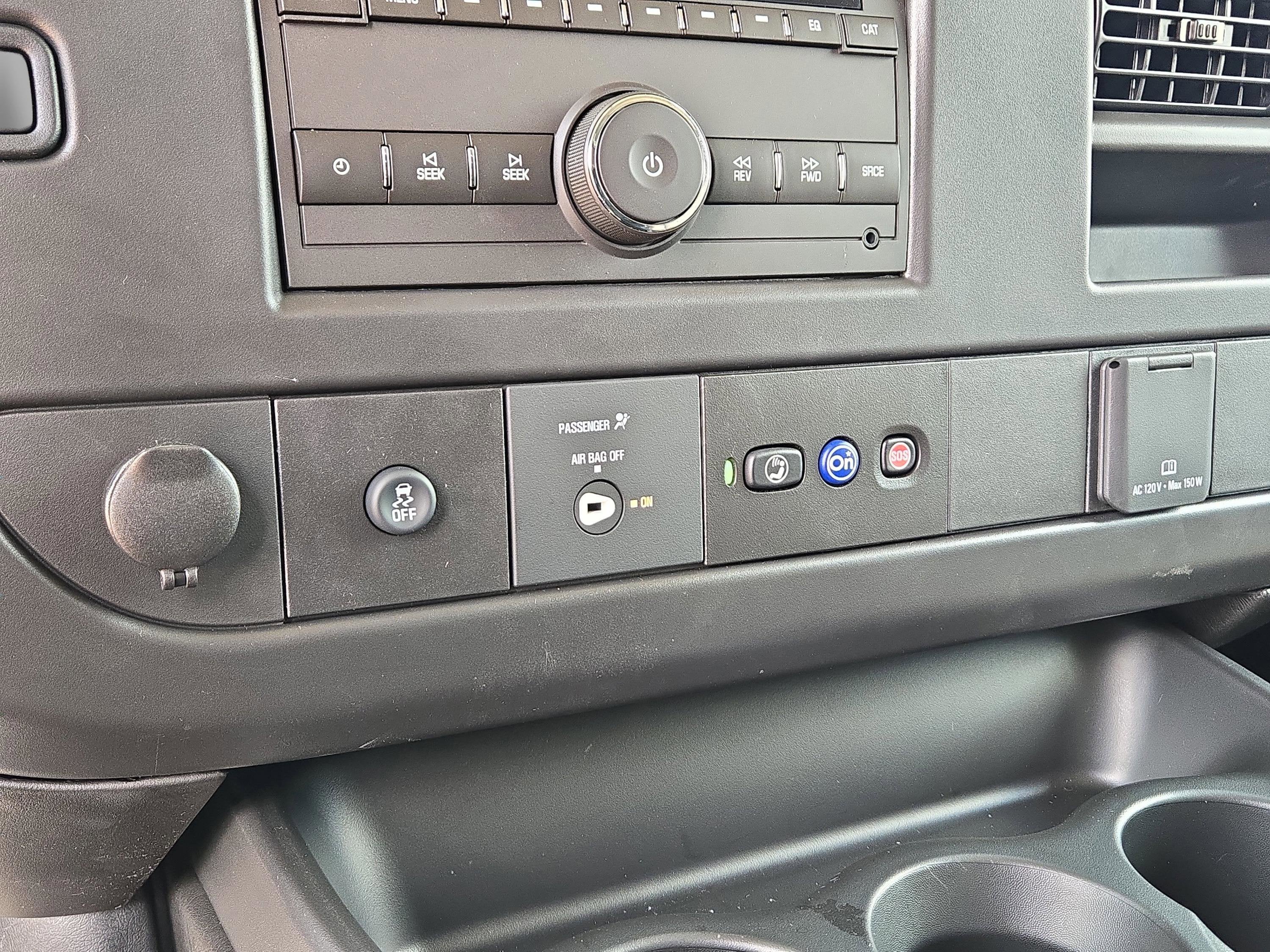 2025 Chevrolet Express Cargo WT