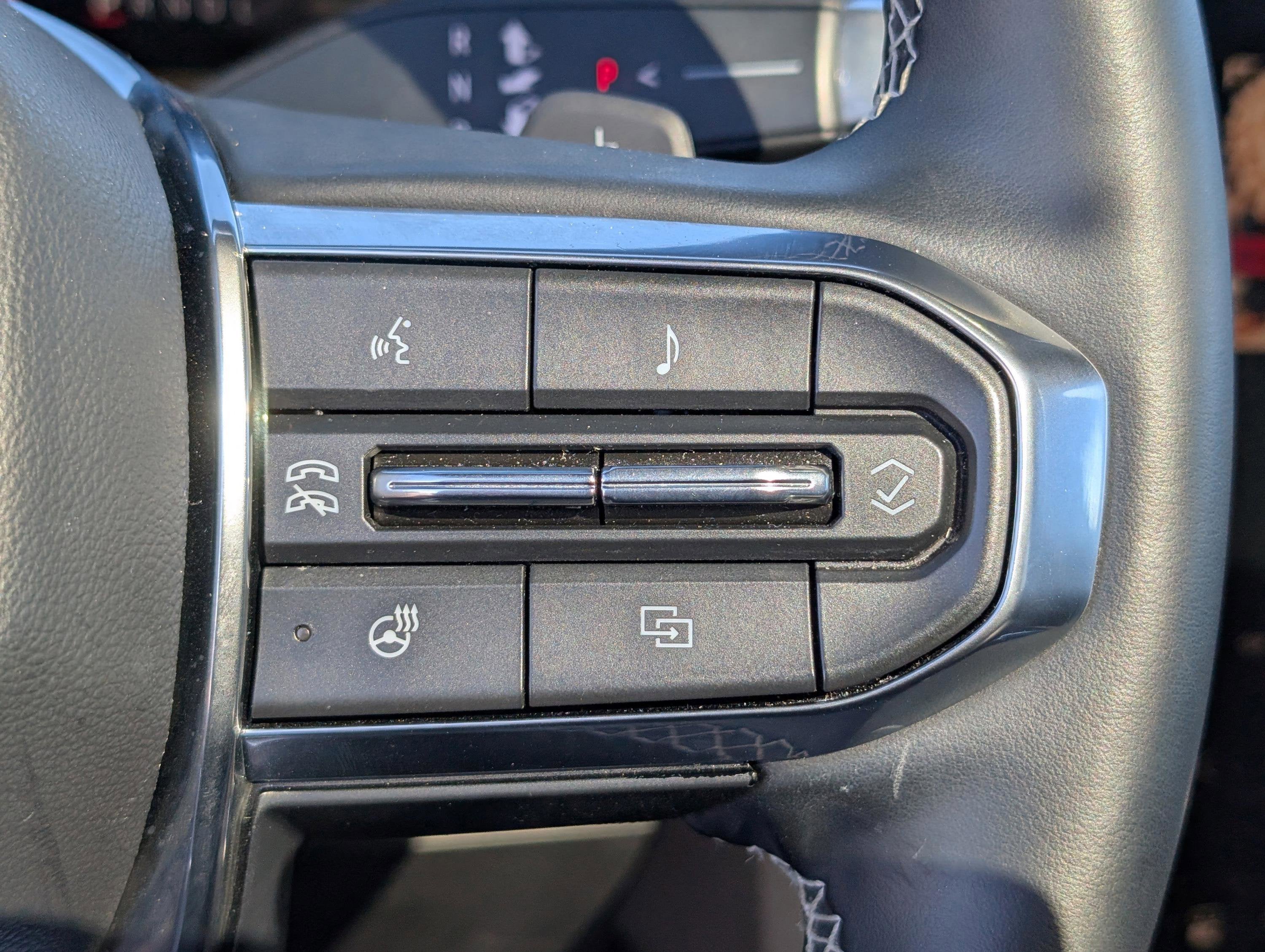 2024 GMC Acadia Denali