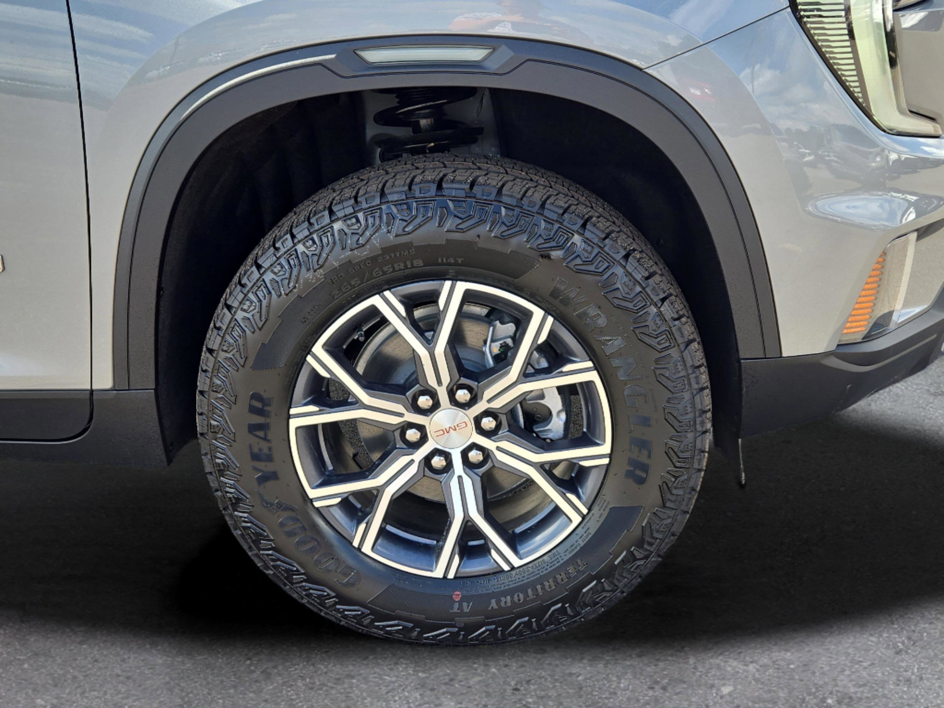 2026 GMC Acadia AT4