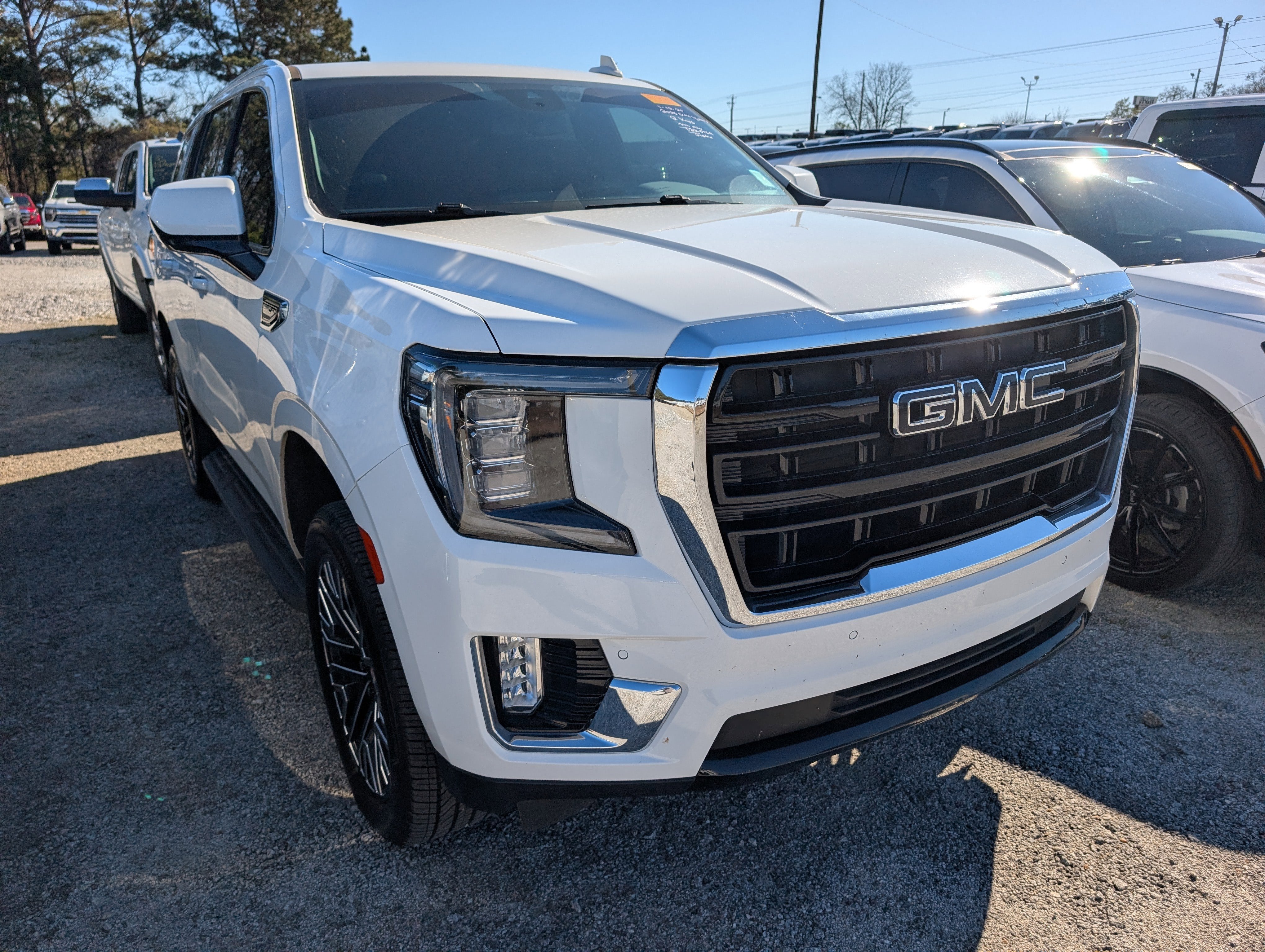 2023 GMC Yukon SLE