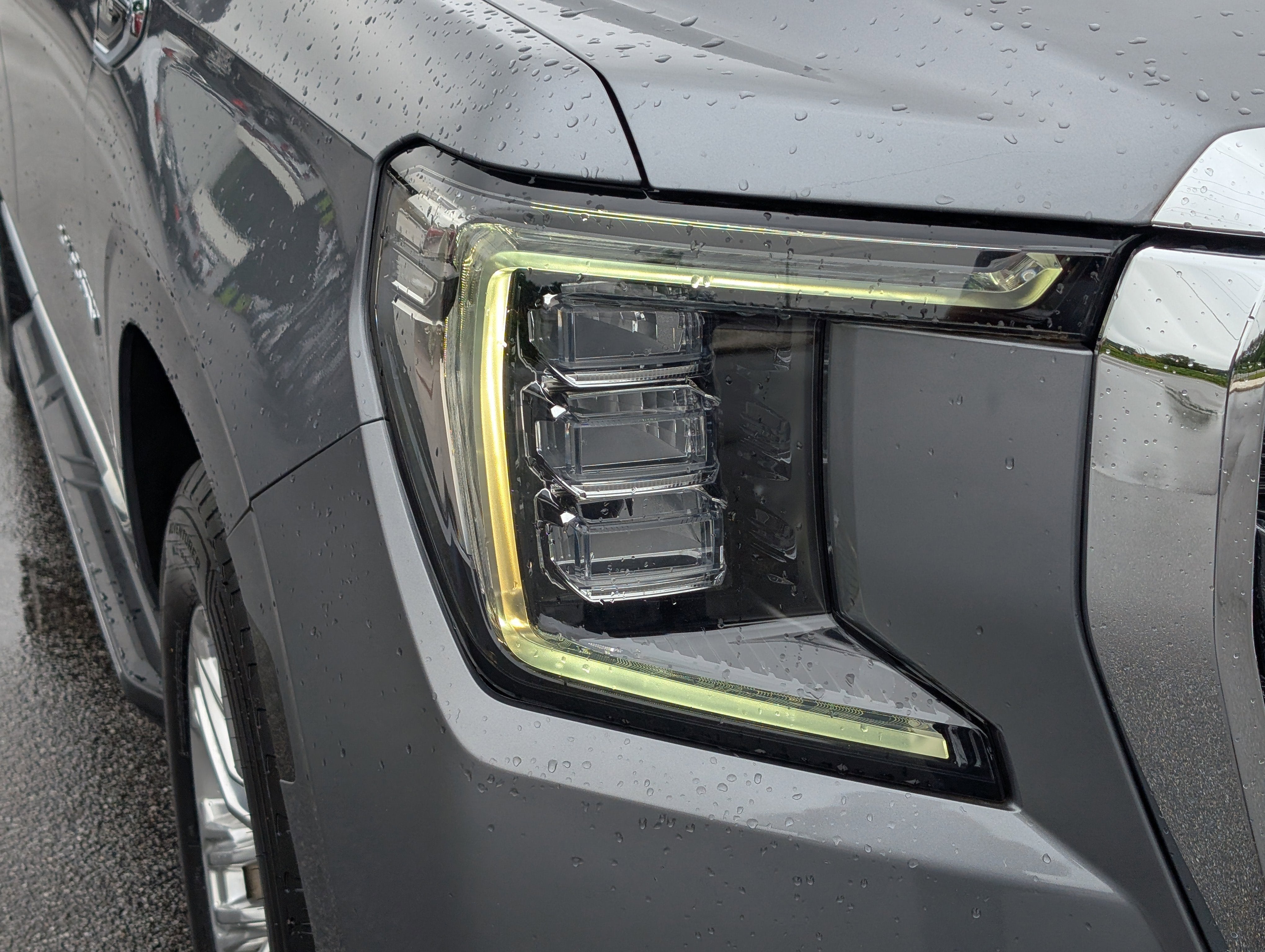 2021 GMC Yukon SLT