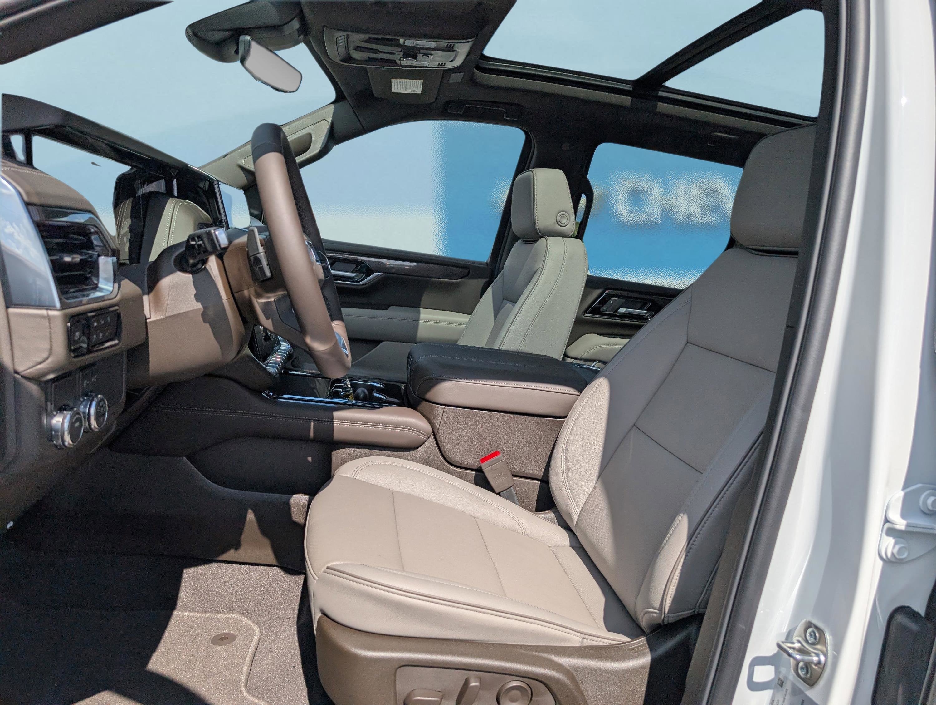 2025 GMC Yukon Elevation