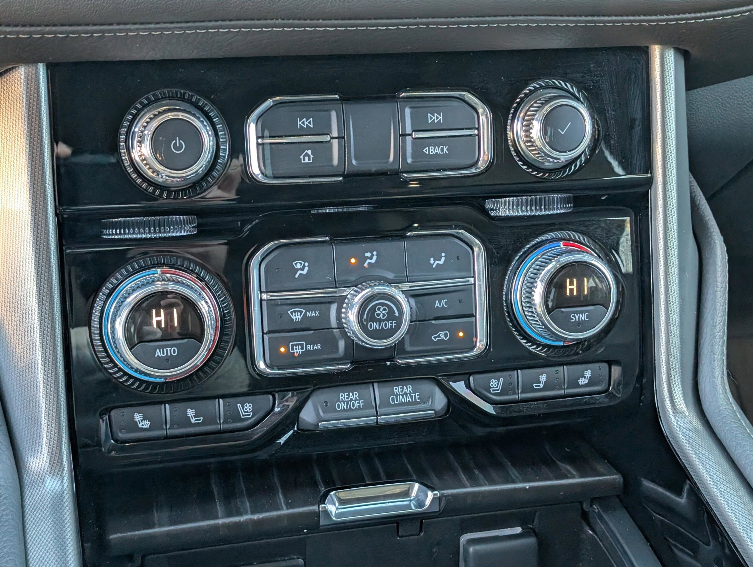 2022 GMC Yukon XL Denali