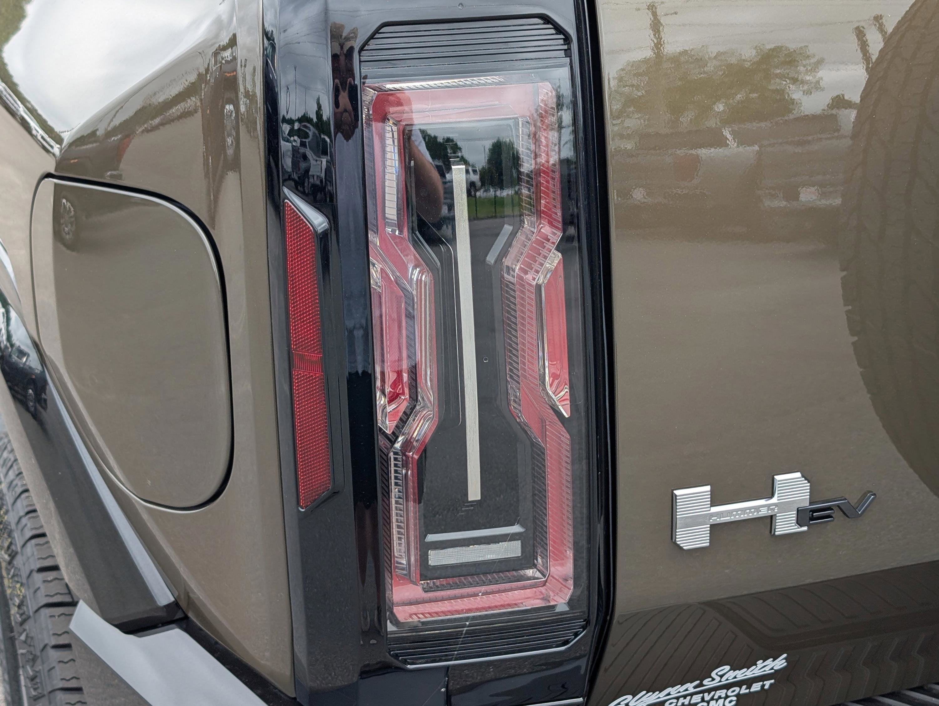 2025 GMC HUMMER EV SUV 2X