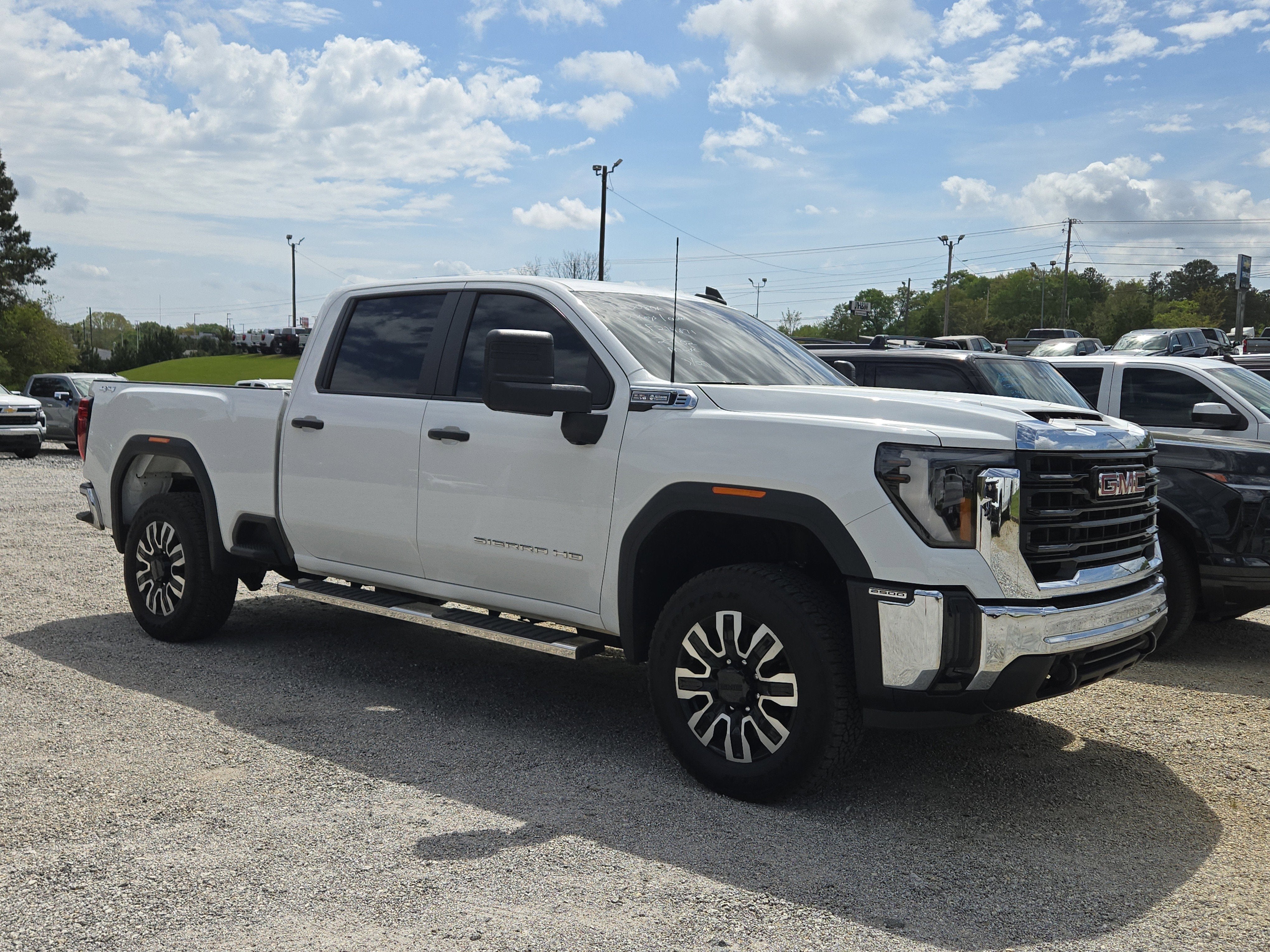 2025 GMC Sierra 2500 HD Pro