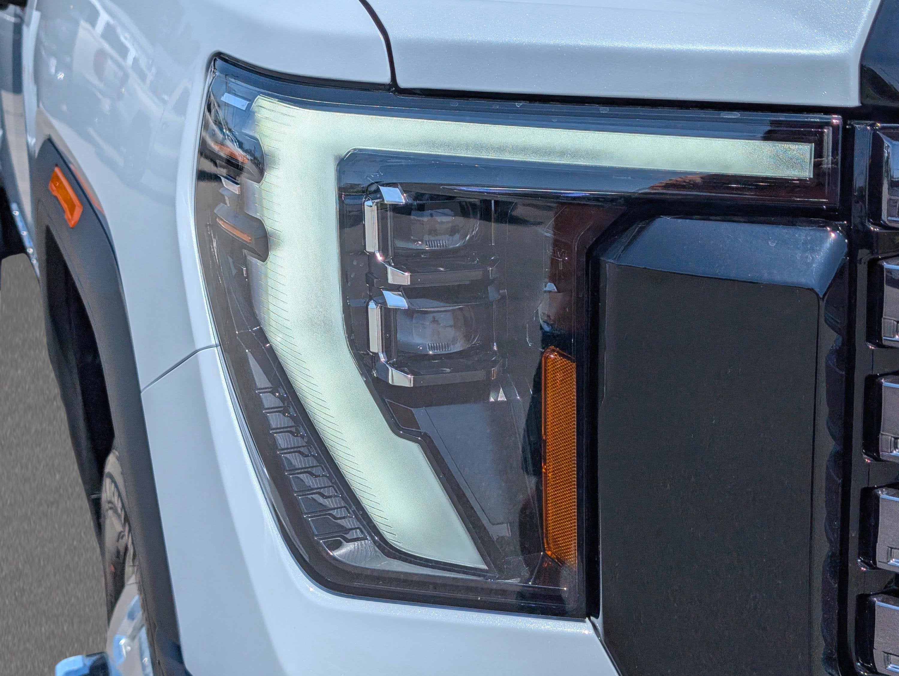 2026 GMC Sierra 3500 HD Denali Ultimate DRW