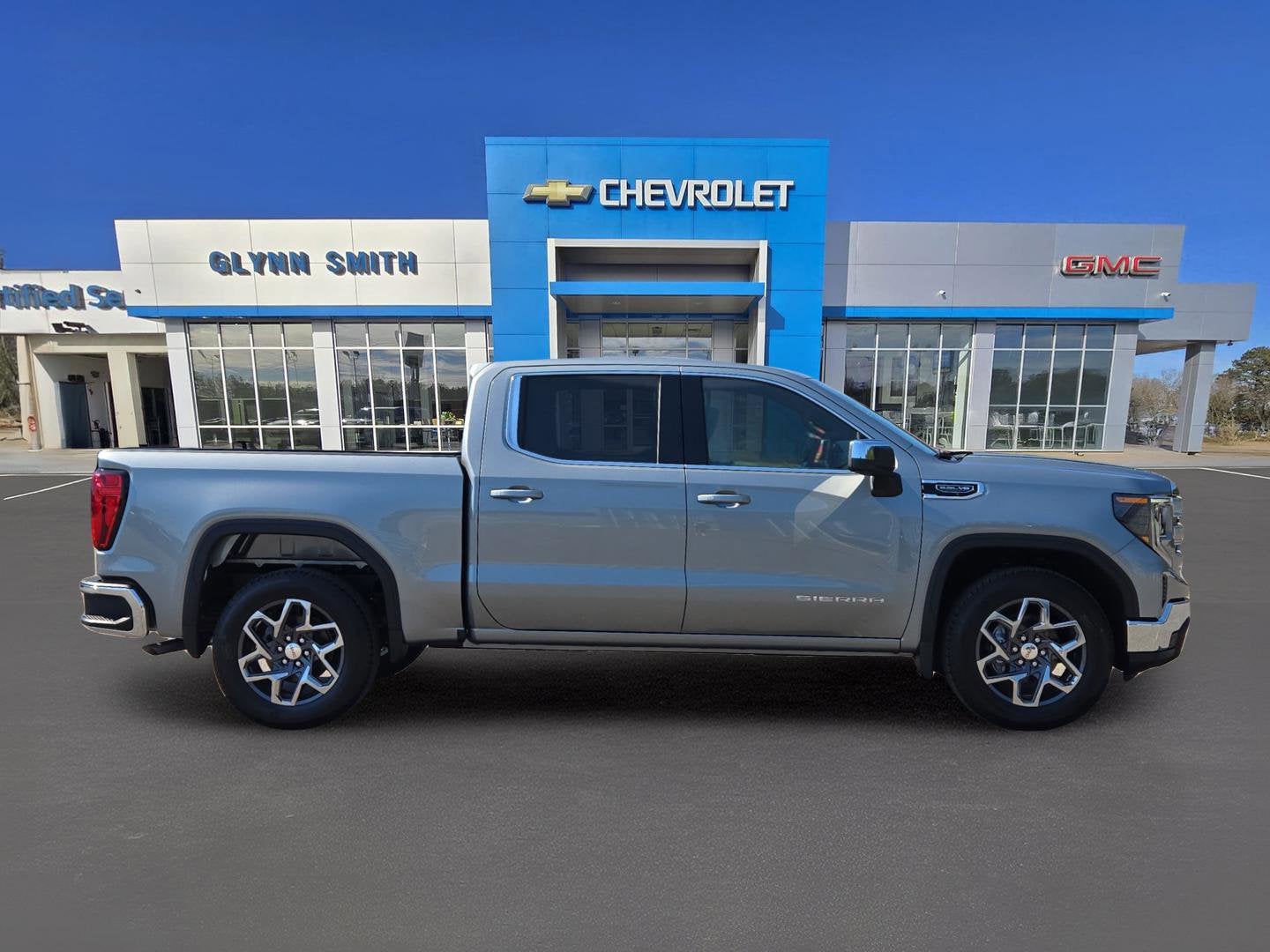 2026 GMC Sierra 1500 SLE