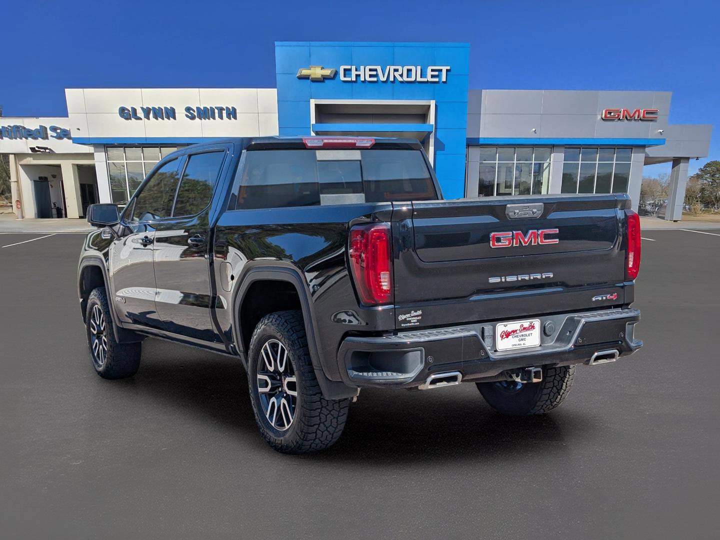 2023 GMC Sierra 1500 AT4