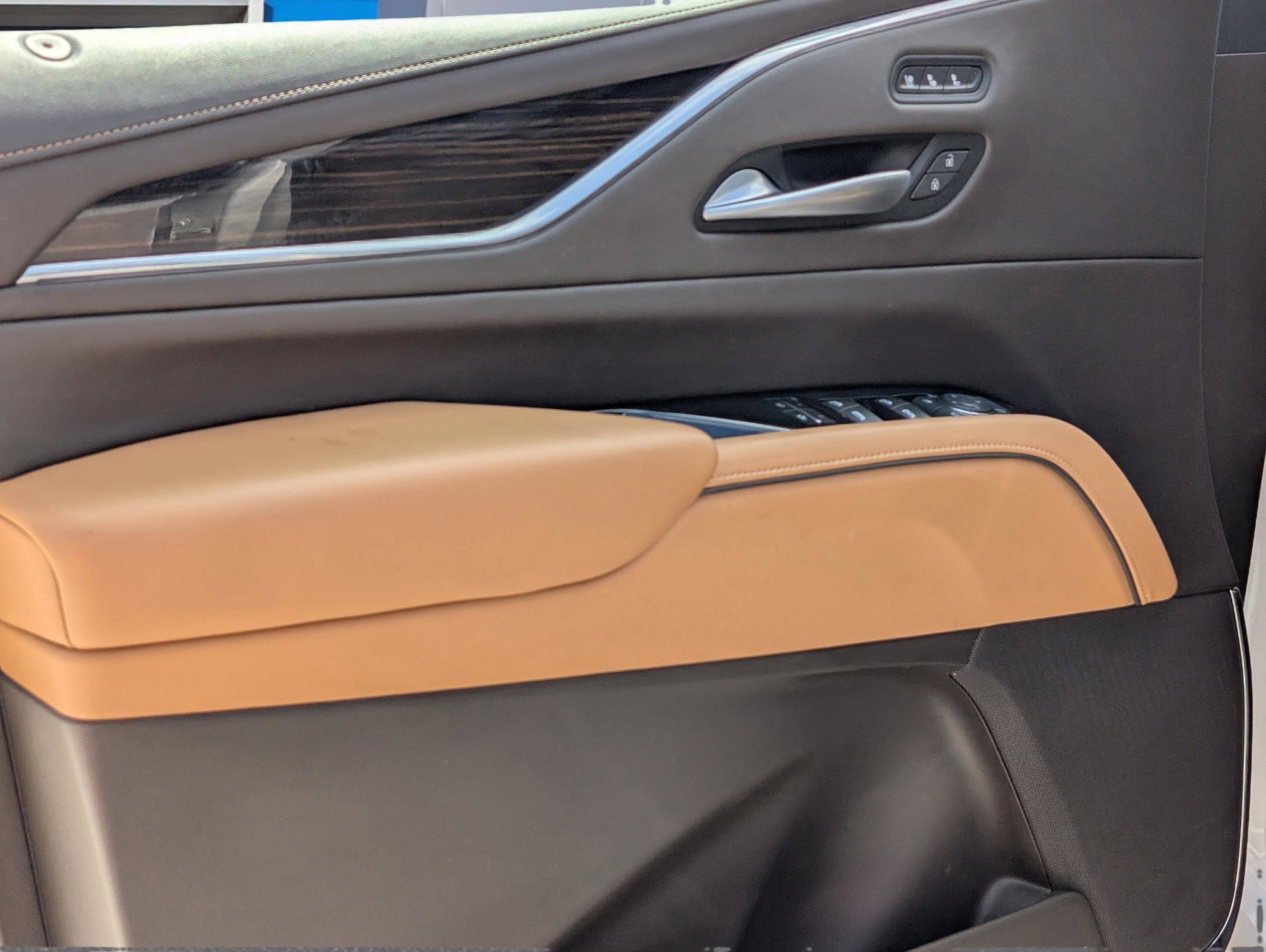 2023 Cadillac Escalade ESV Premium Luxury