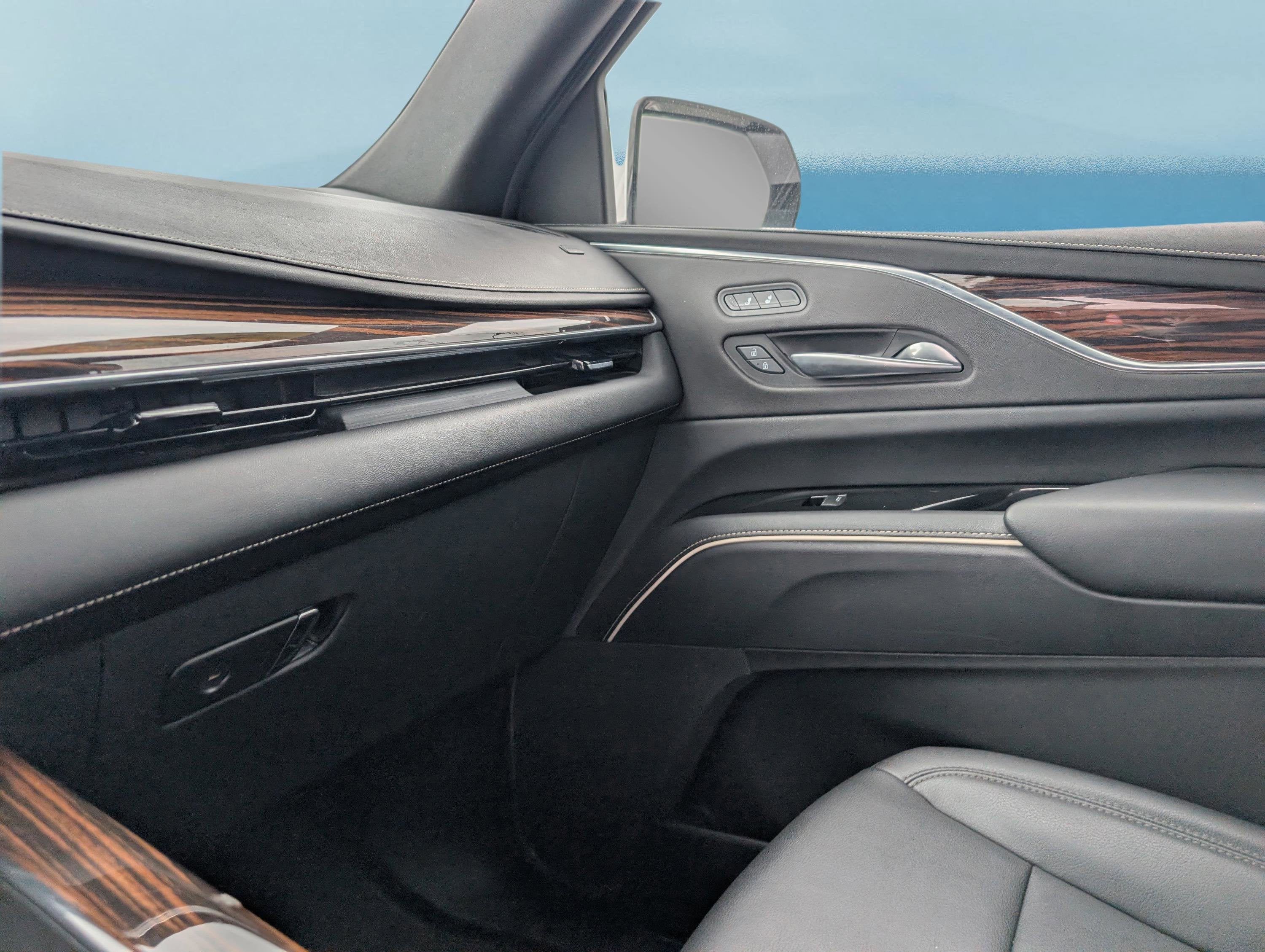 2023 Cadillac Escalade Luxury