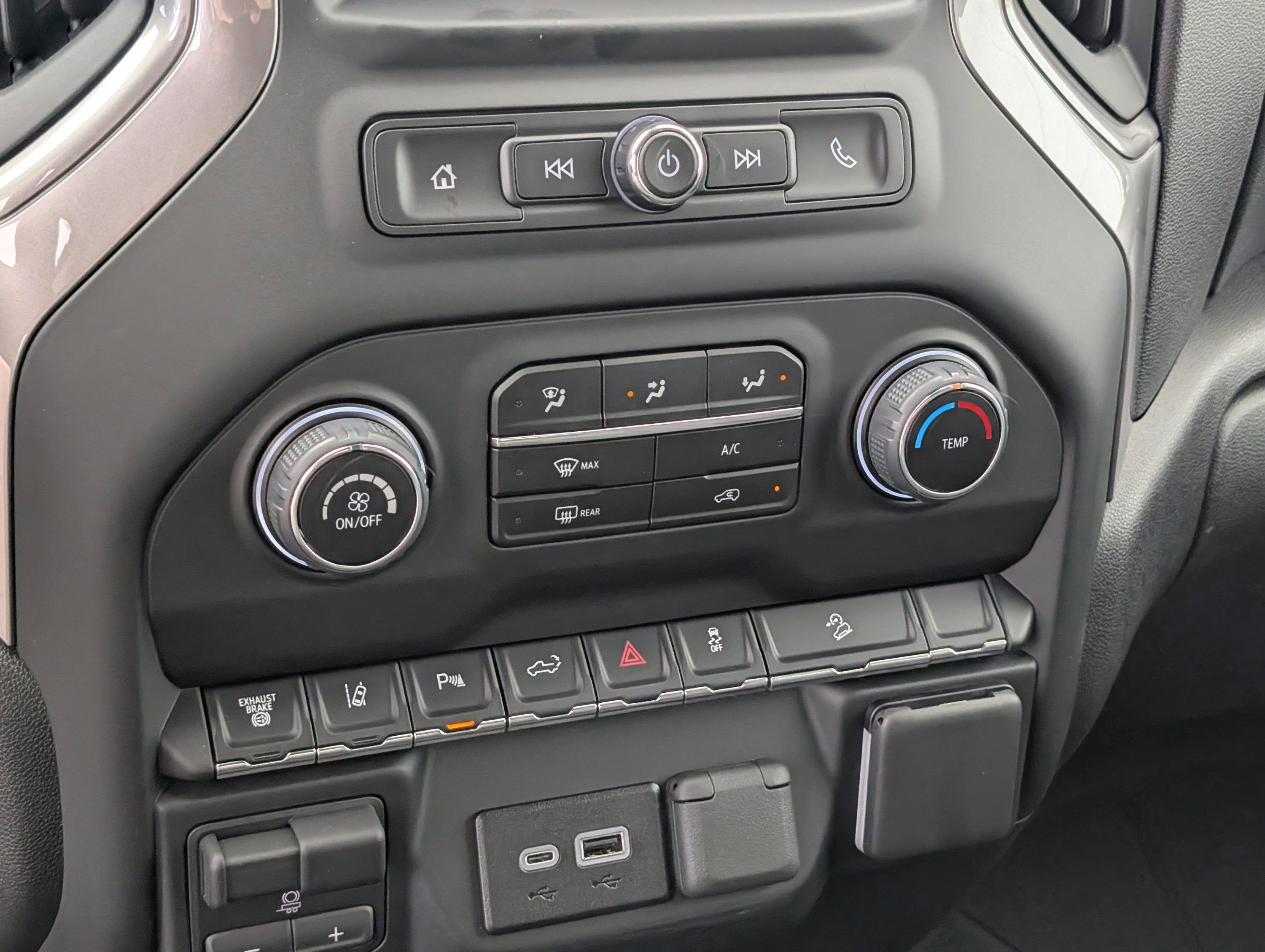 2024 Chevrolet Silverado 2500 HD Custom