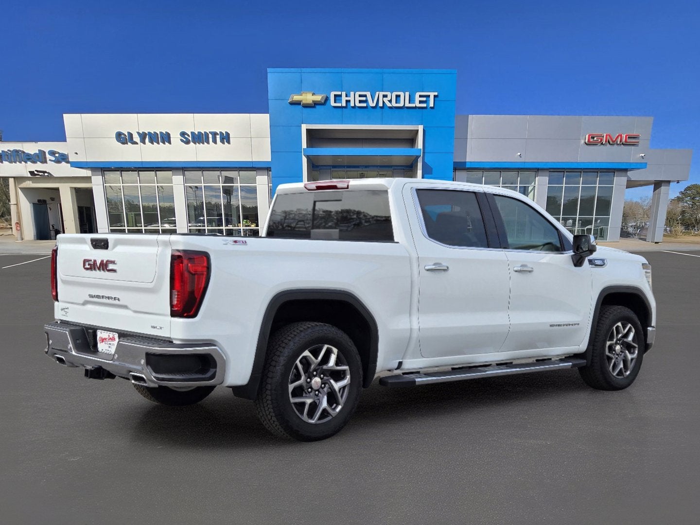 2025 GMC Sierra 1500 SLT
