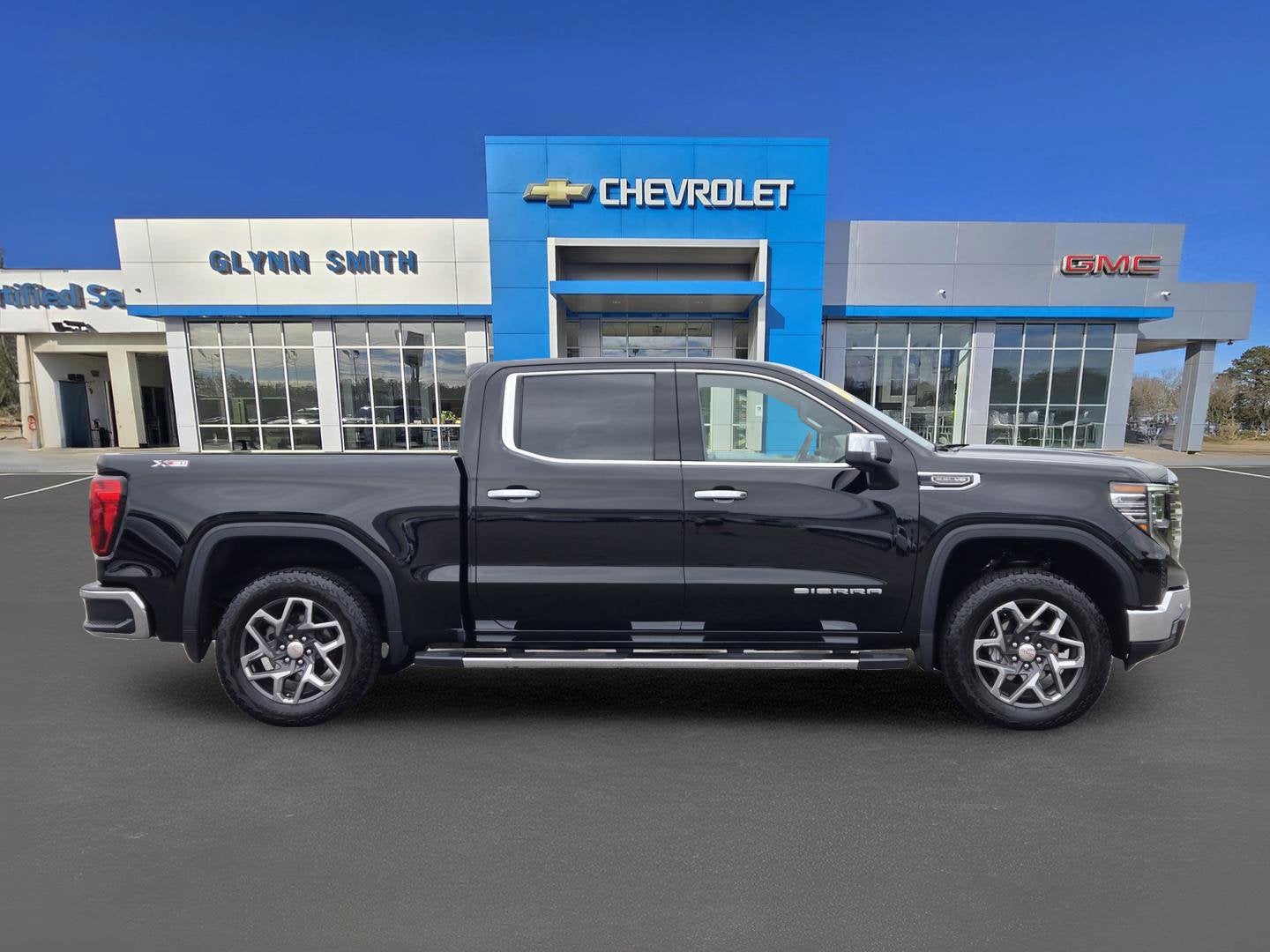 2024 GMC Sierra 1500 SLT