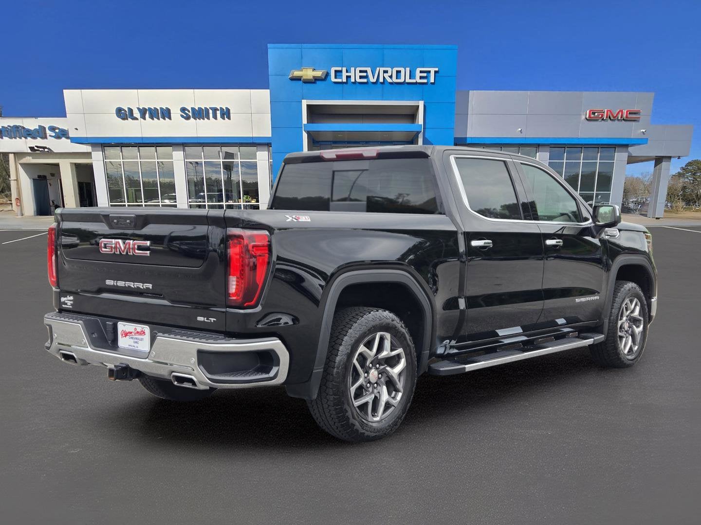 2024 GMC Sierra 1500 SLT