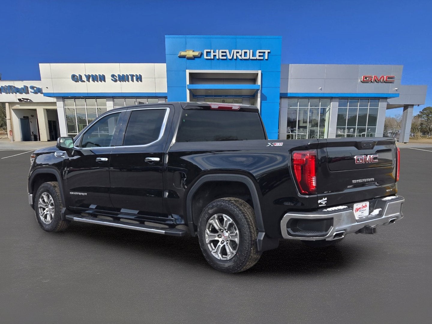 2025 GMC Sierra 1500 SLT