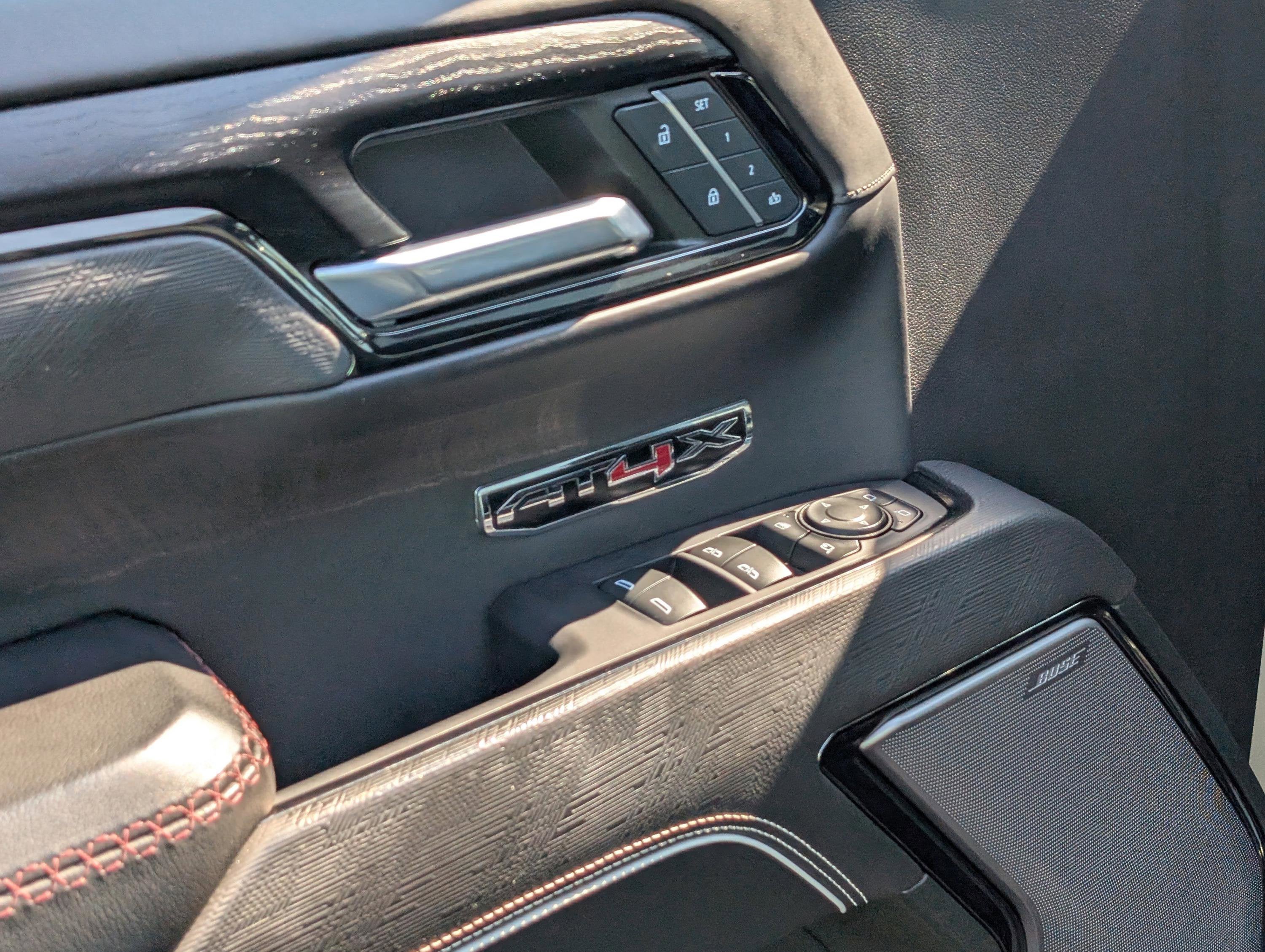 2023 GMC Sierra 1500 AT4X