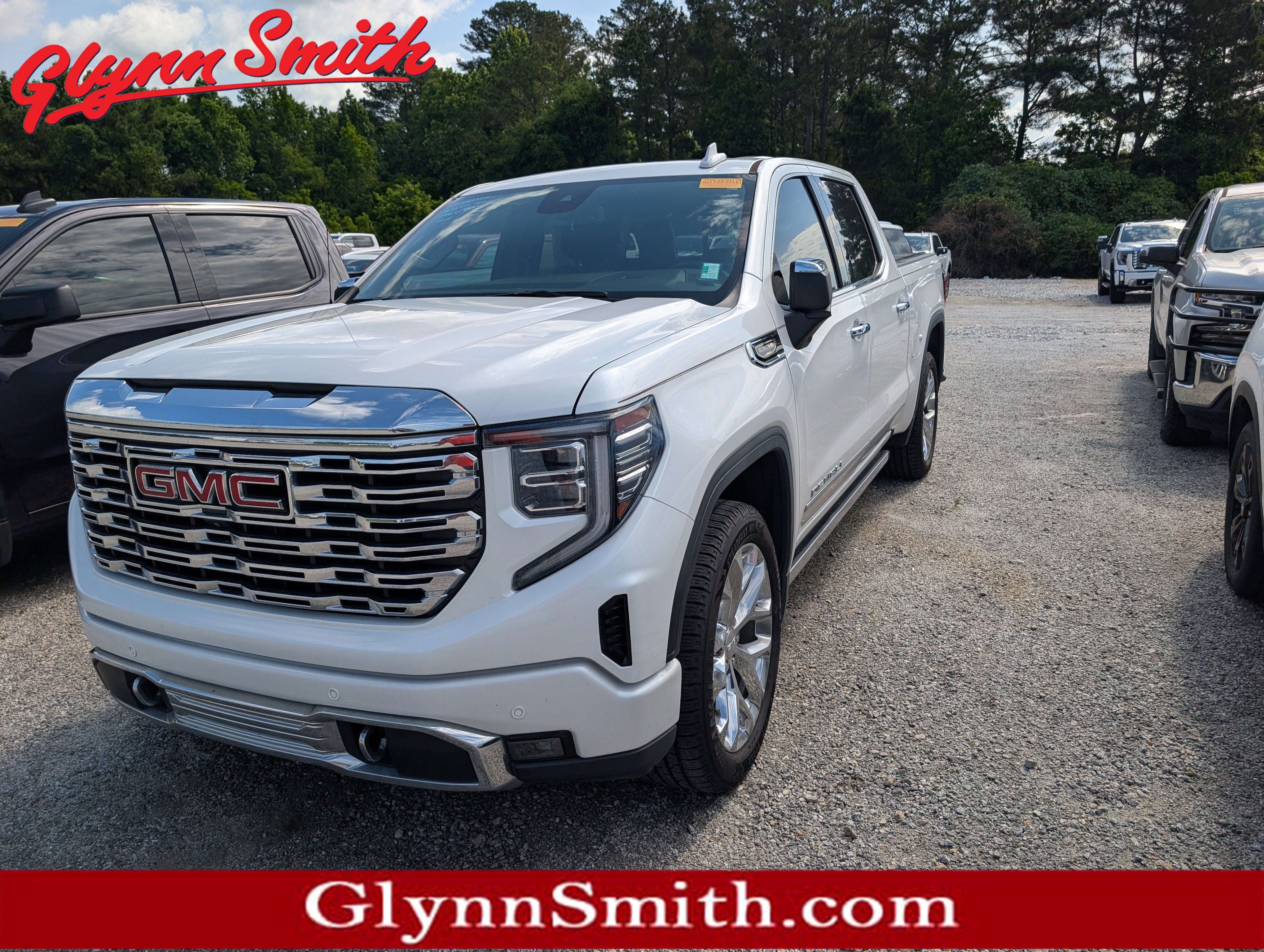 2022 GMC Sierra 4WD Crew Cab Short Box Denali's photo