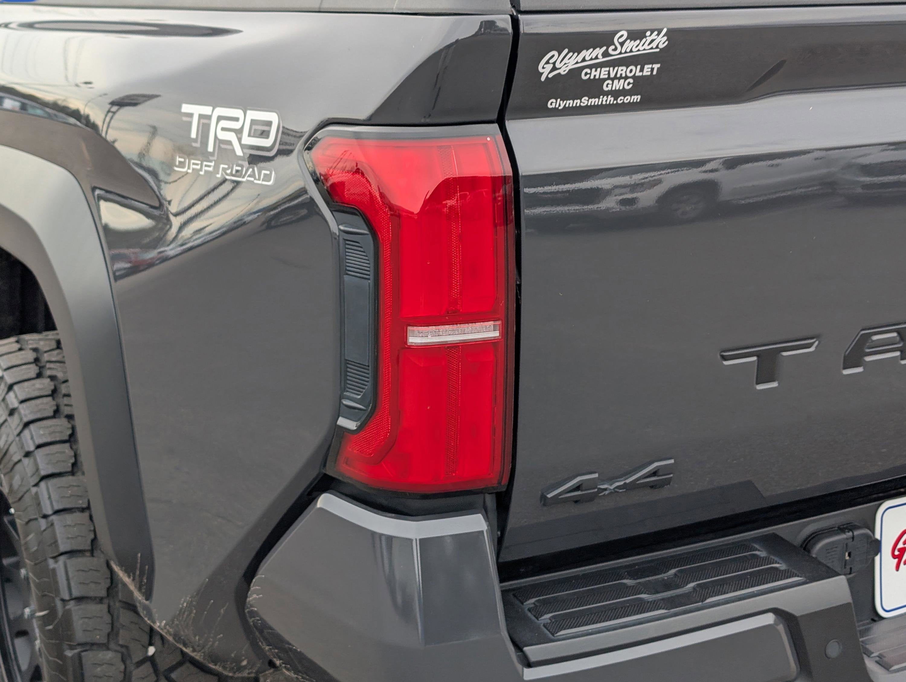 2024 Toyota Tacoma 4WD SR5