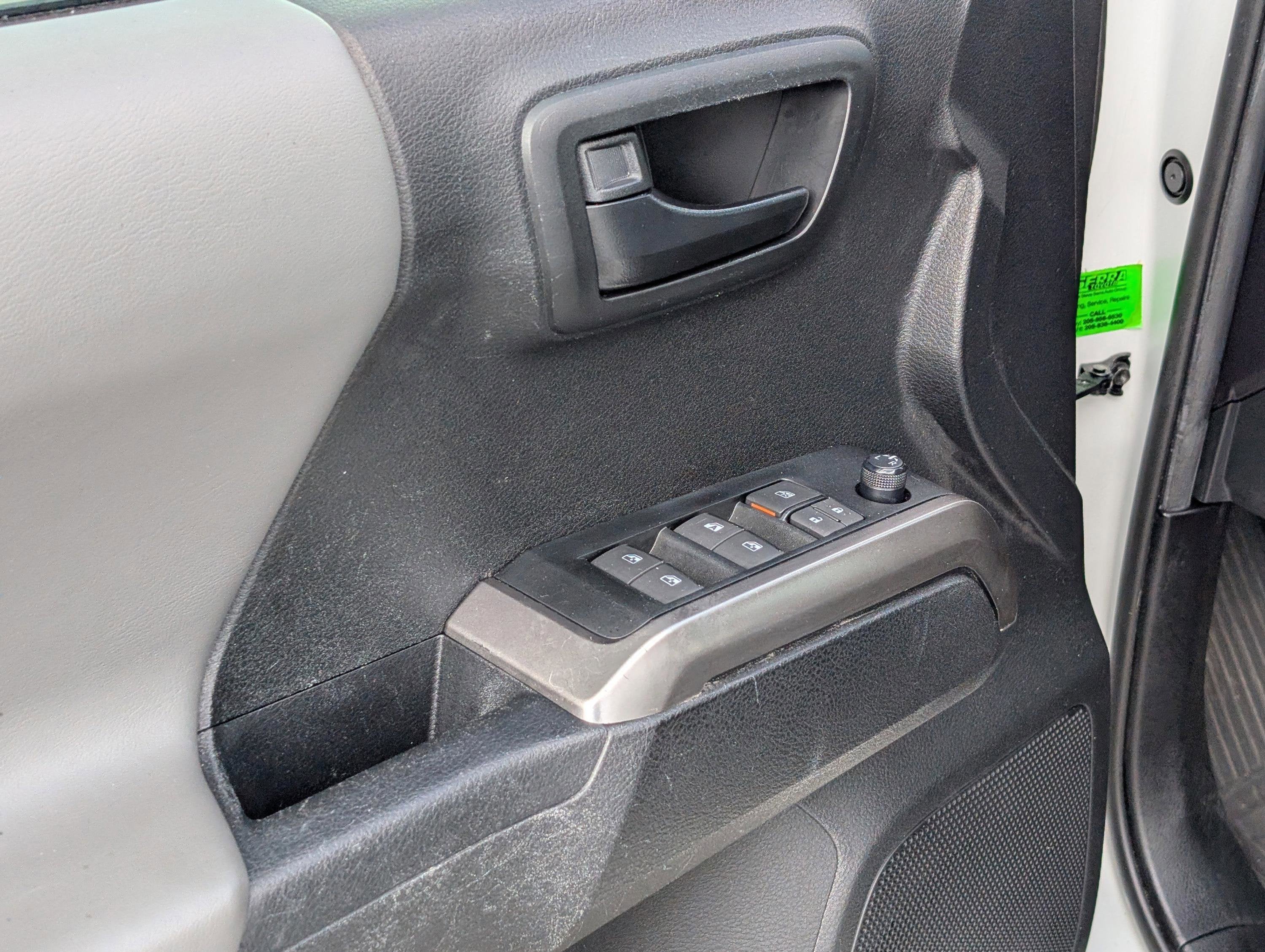 2022 Toyota Tacoma 4WD SR5