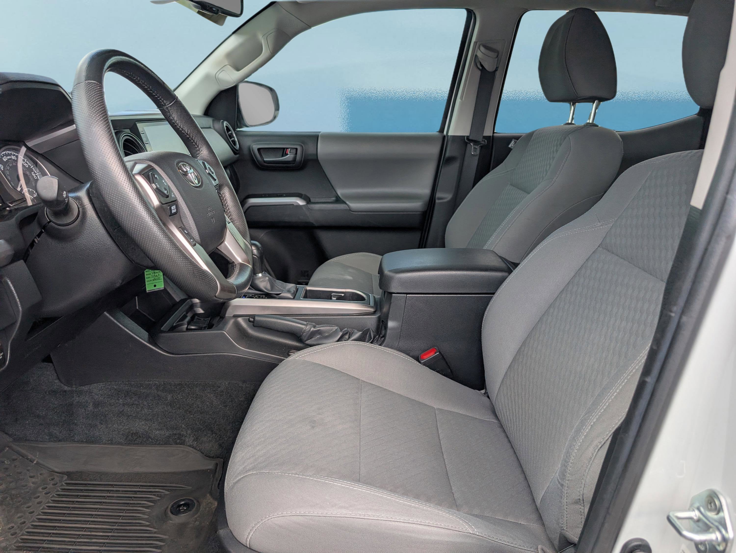 2022 Toyota Tacoma 4WD SR5