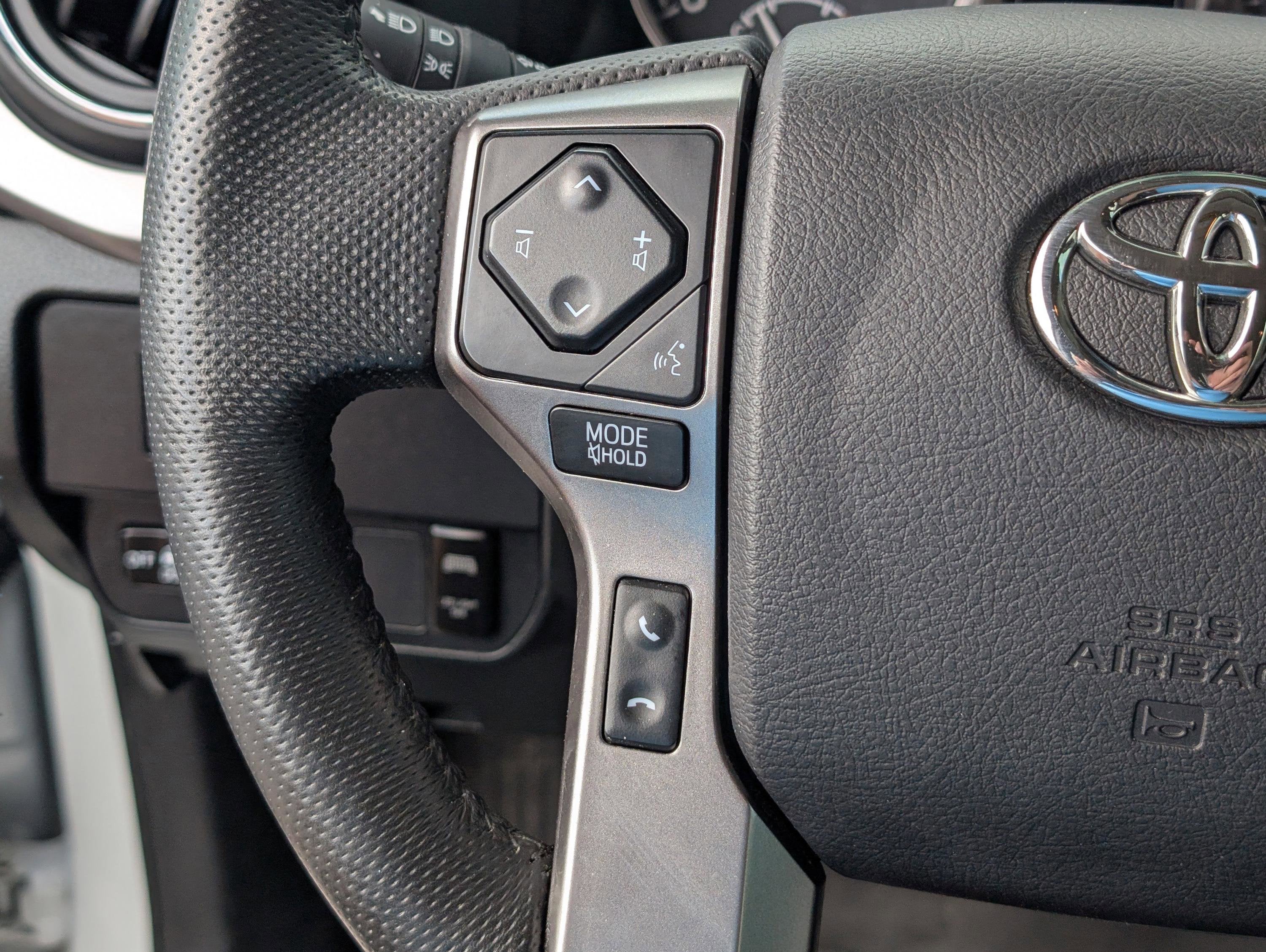 2022 Toyota Tacoma 4WD SR5