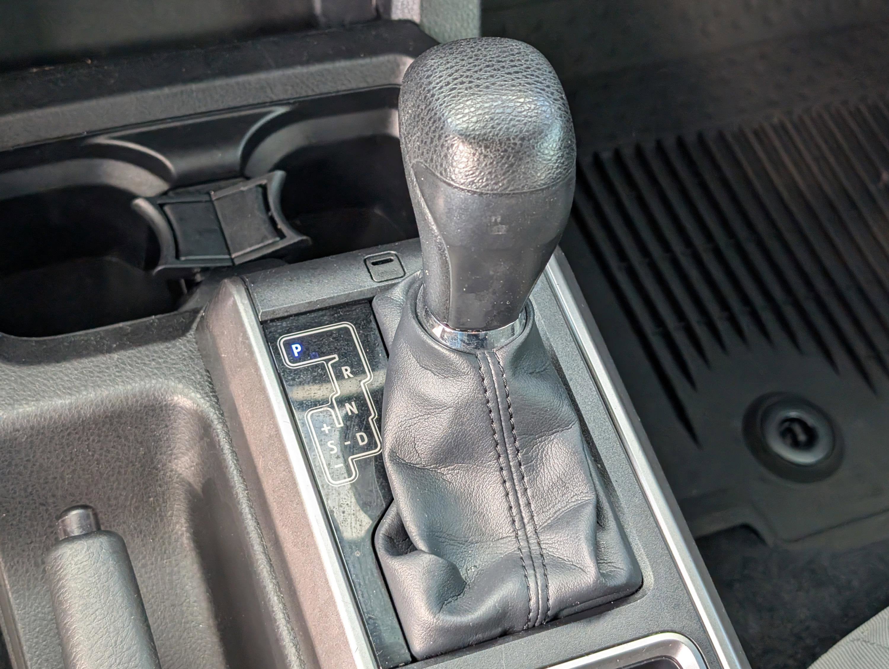 2022 Toyota Tacoma 4WD SR5