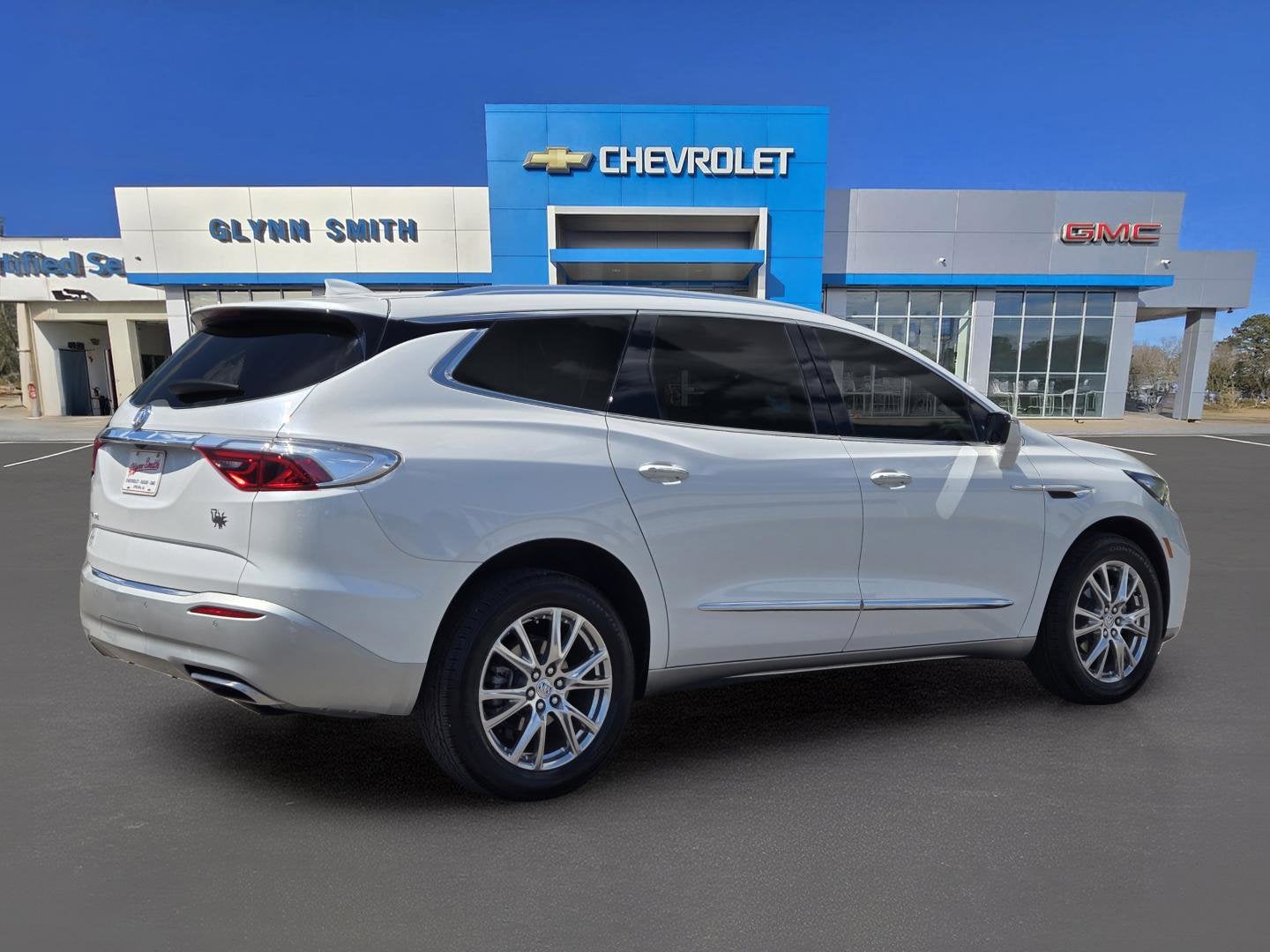 2023 Buick Enclave Essence
