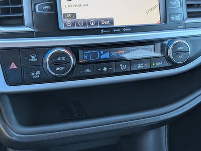 2019 Toyota Highlander SE