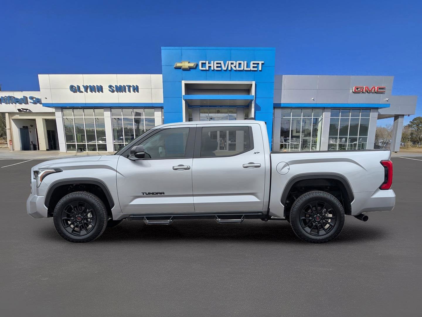 2024 Toyota Tundra 4WD SR5