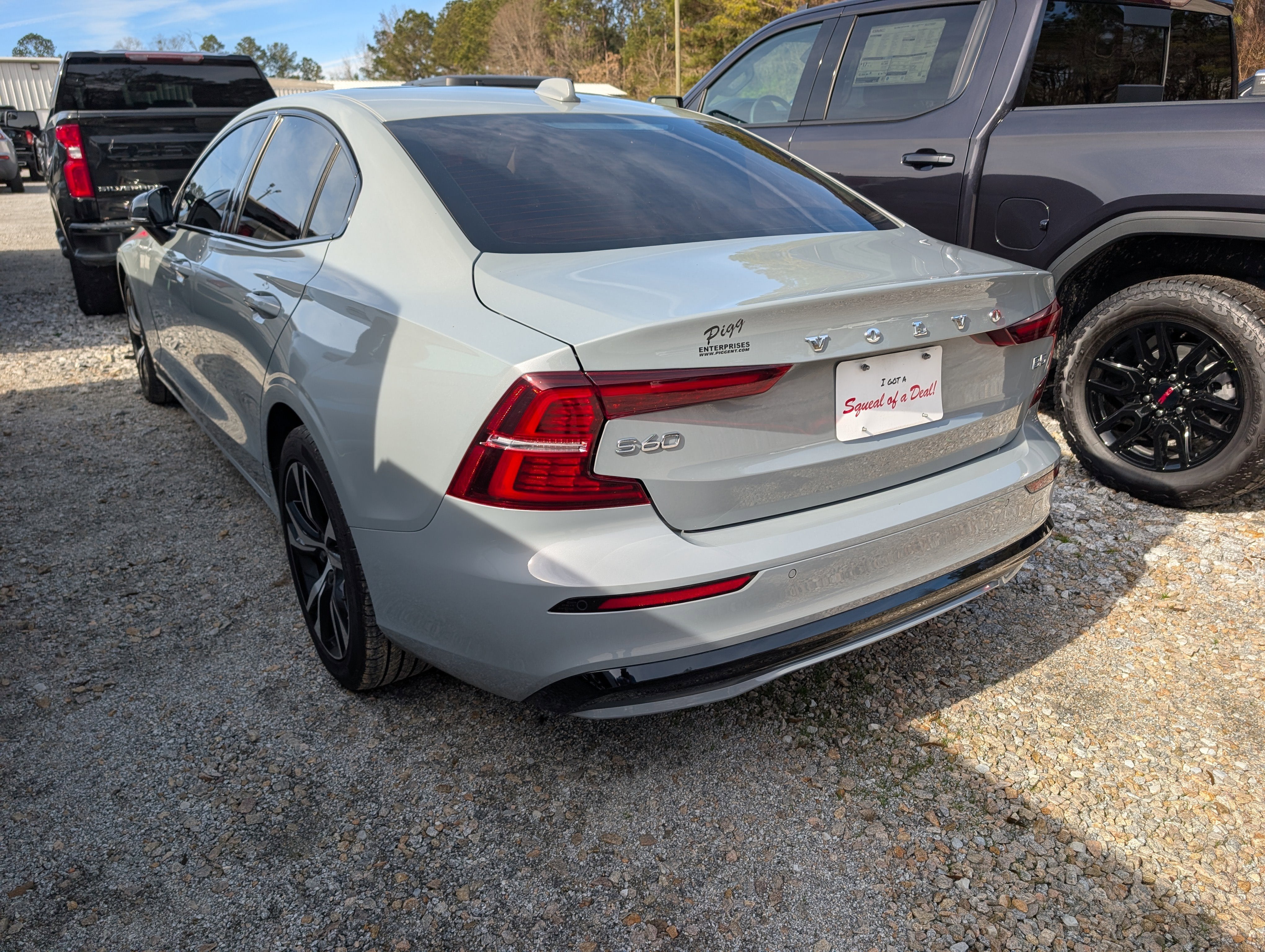 2024 Volvo S60 Core Dark Theme