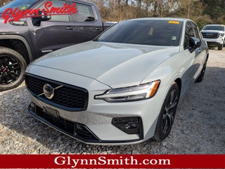 2024 Volvo S60 Core Dark Theme