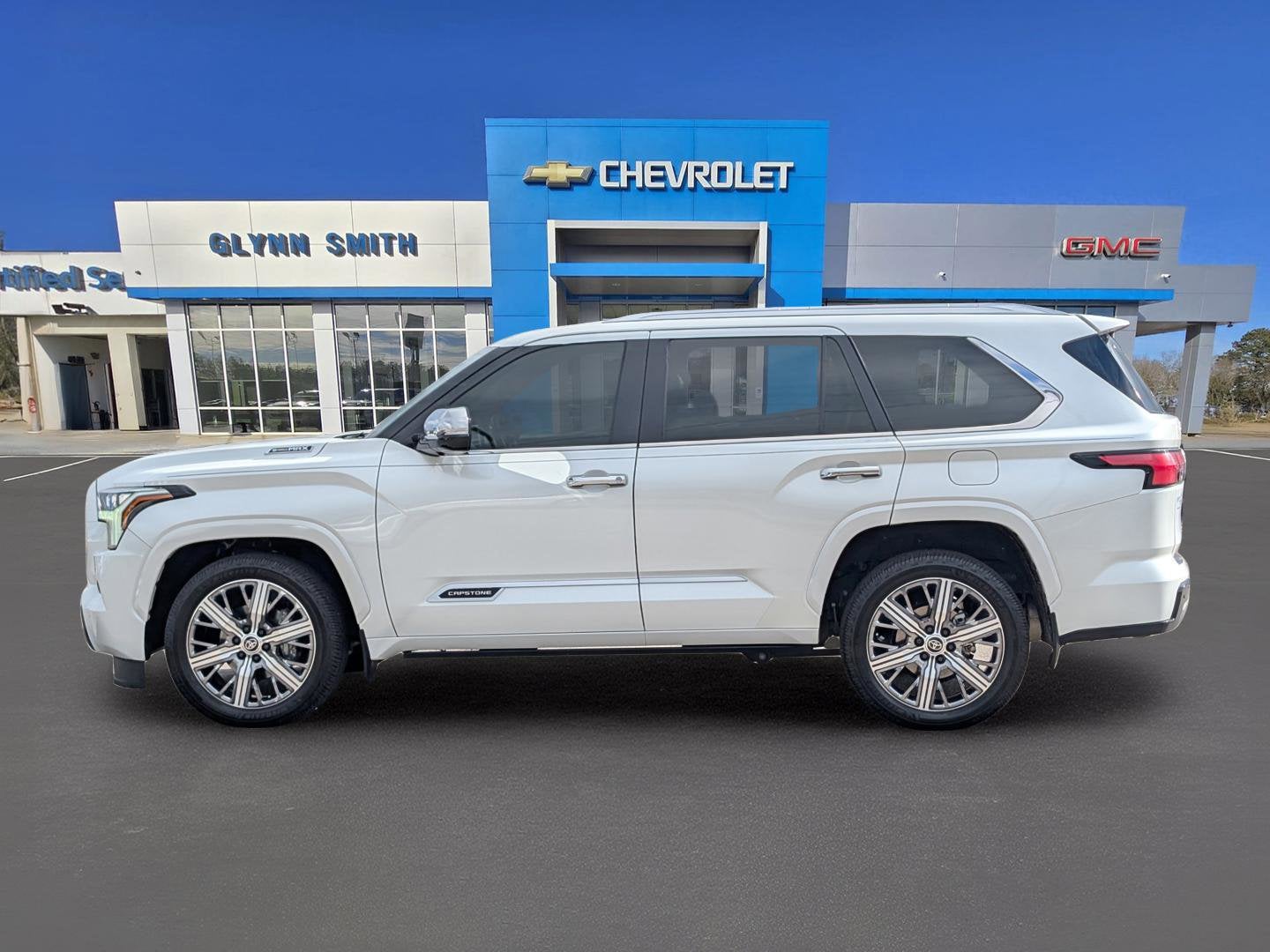 2024 Toyota Sequoia SR5