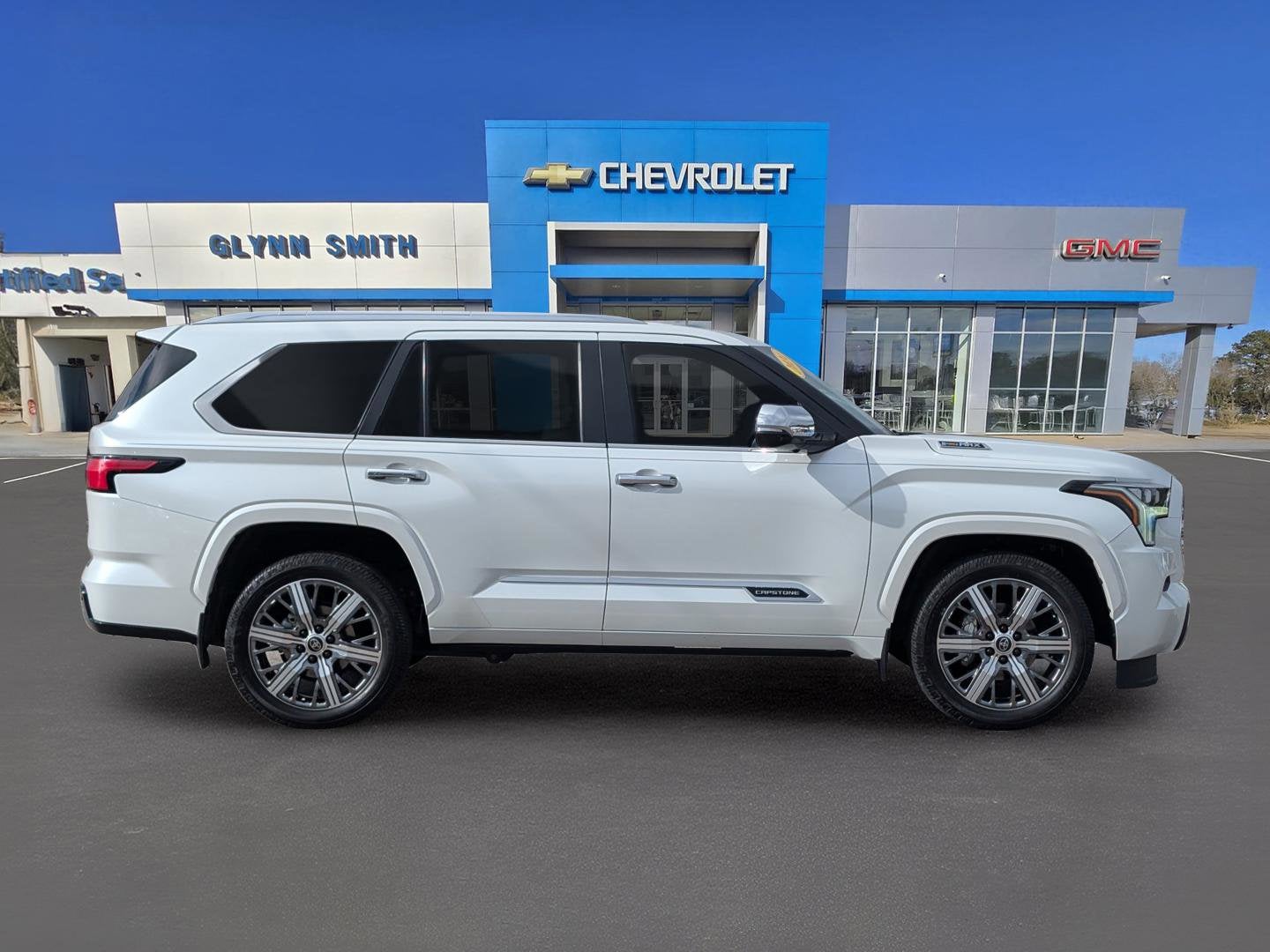 2024 Toyota Sequoia SR5