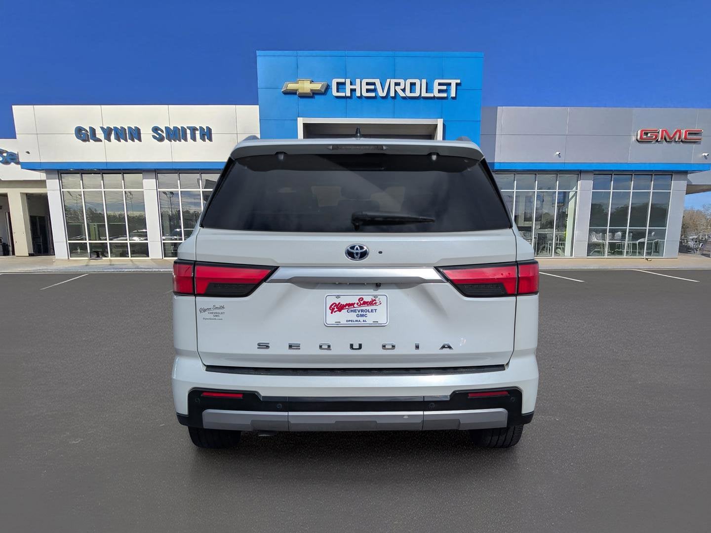 2024 Toyota Sequoia SR5