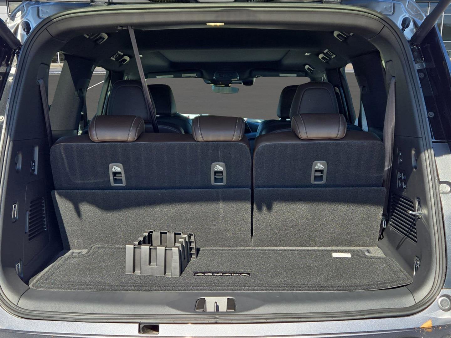 2025 Nissan Armada Platinum Reserve