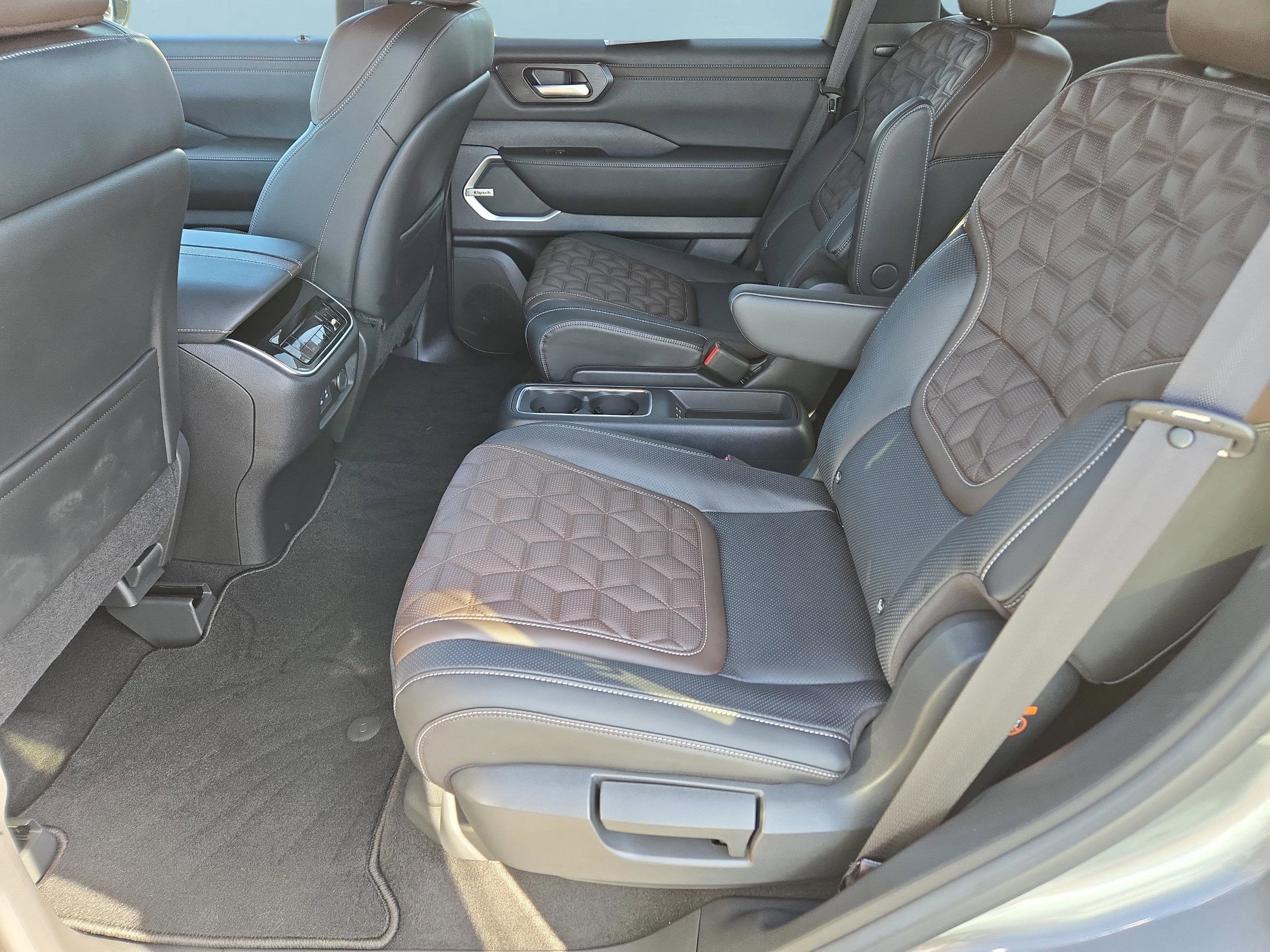 2025 Nissan Armada Platinum Reserve