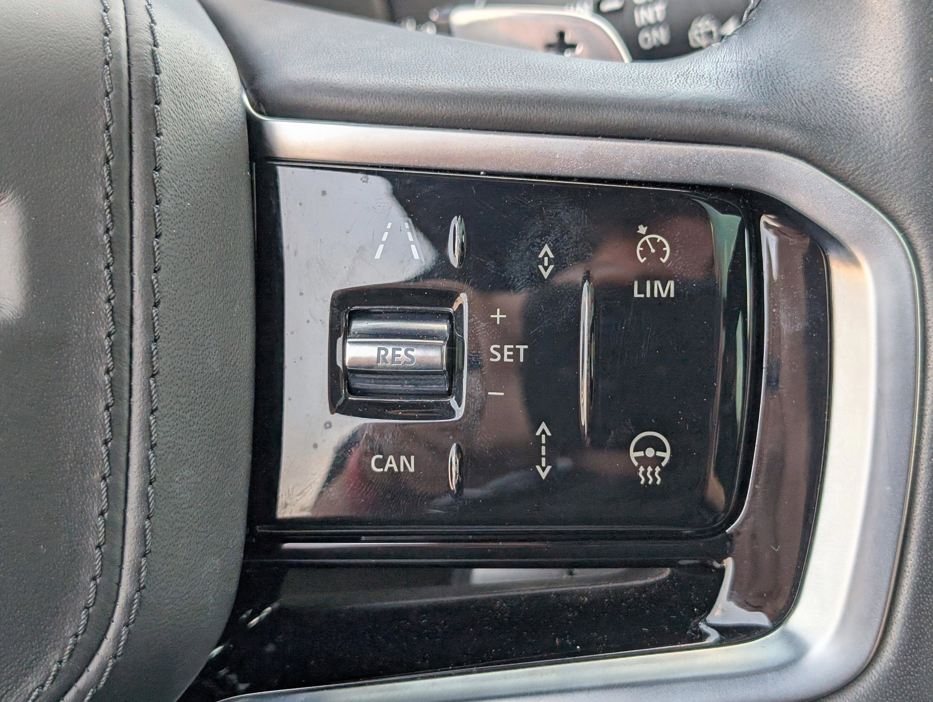 2023 Land Rover Range Rover Sport SE