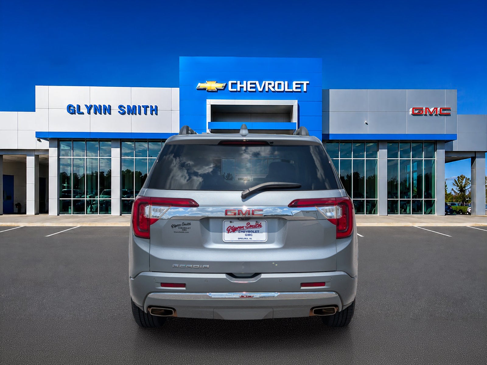 2023 GMC Acadia Denali