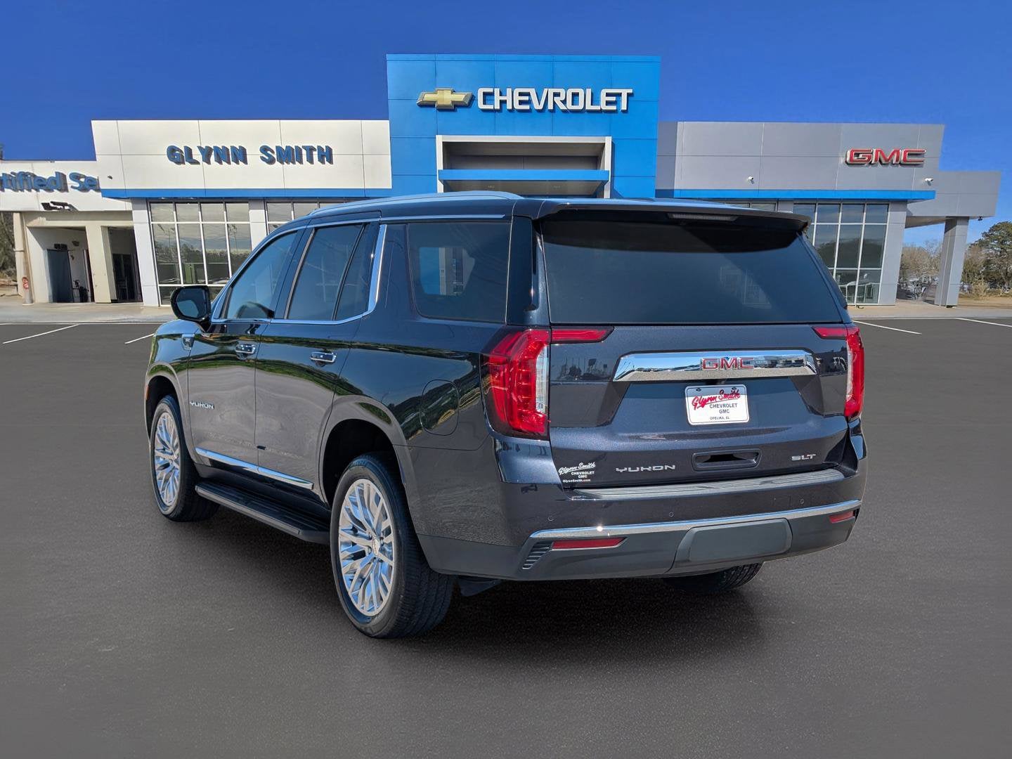2023 GMC Yukon SLT