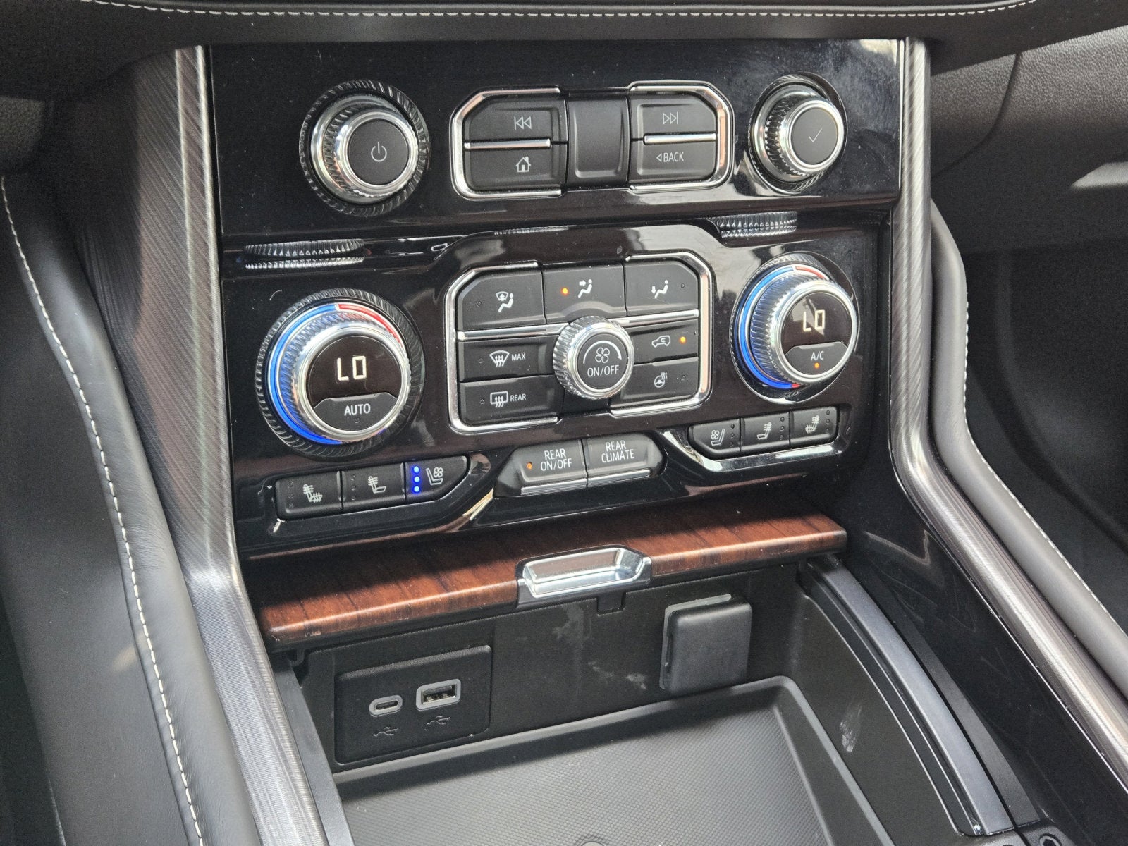 2023 GMC Yukon XL Denali Ultimate