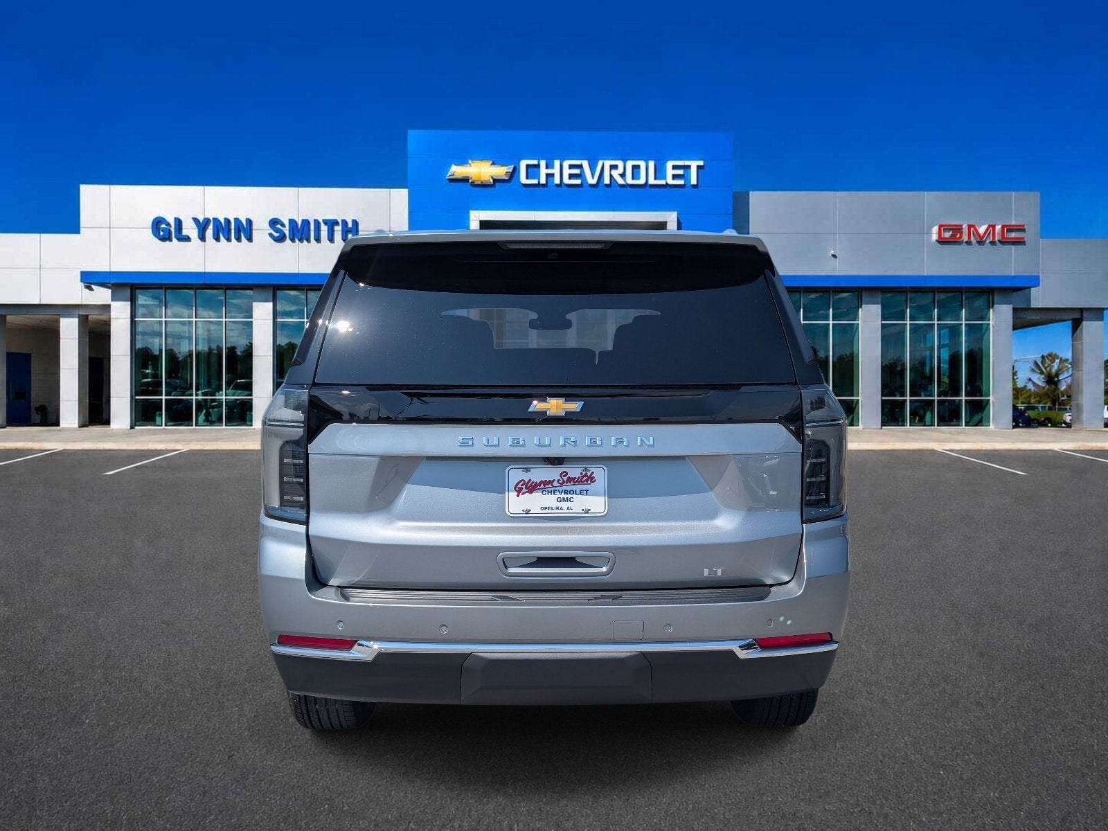 2026 Chevrolet Suburban LT