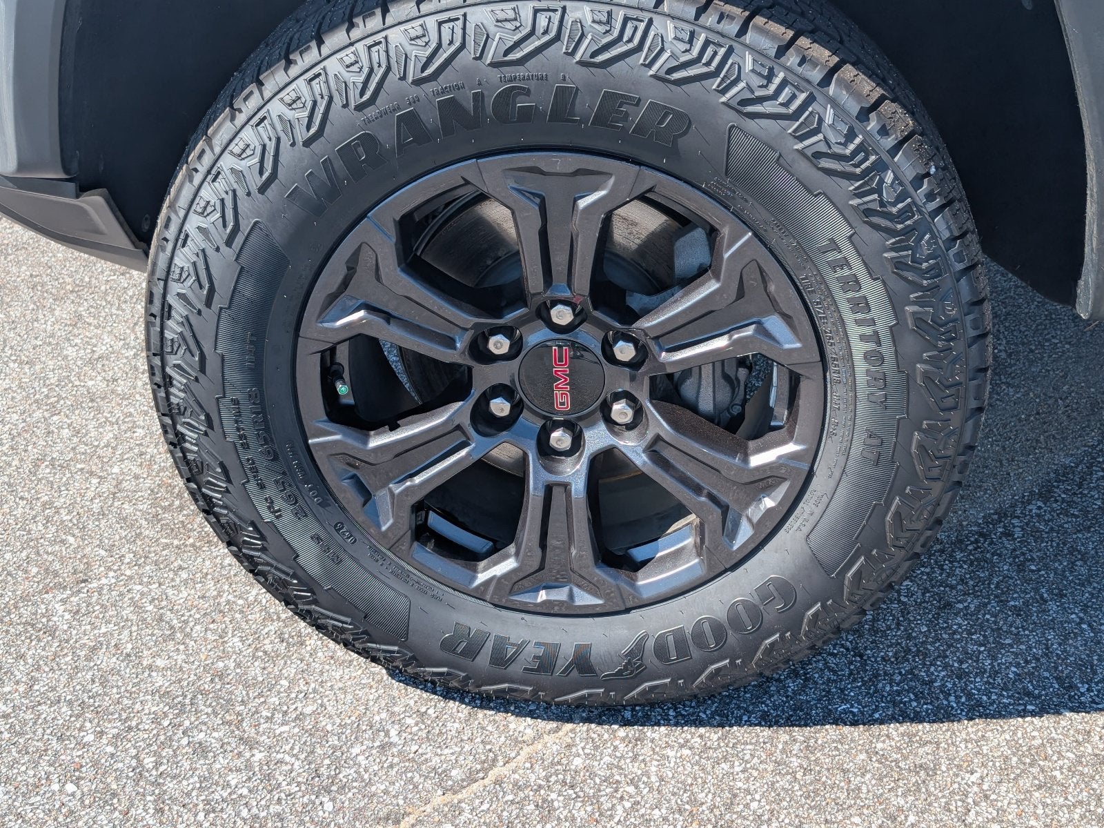 2025 GMC Canyon Elevation
