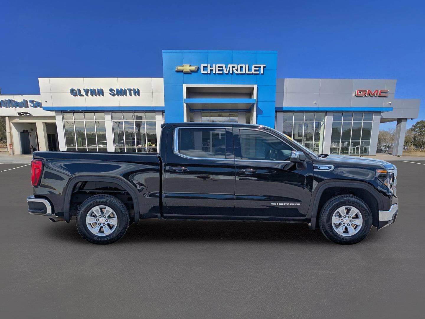 2025 GMC Sierra 1500 SLE