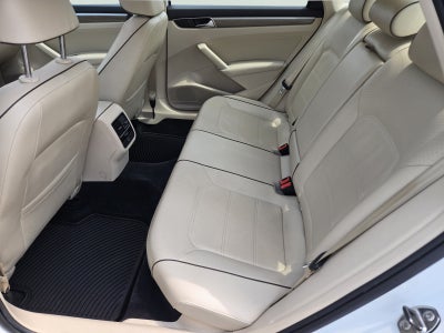 2017 Volkswagen Passat 1.8T SE